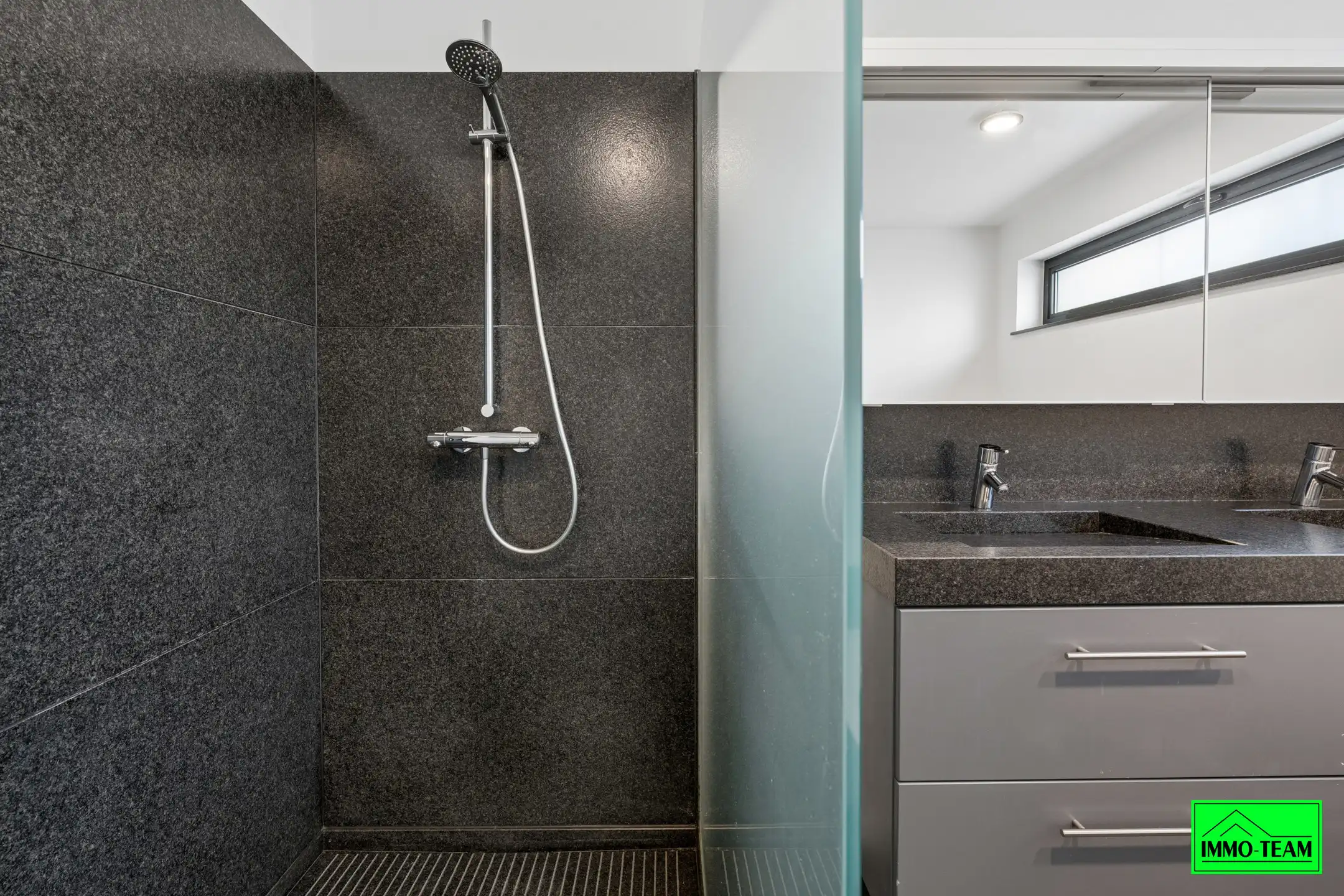 Instapklare, energiezuinige gezinswoning met tuin en garage foto 15