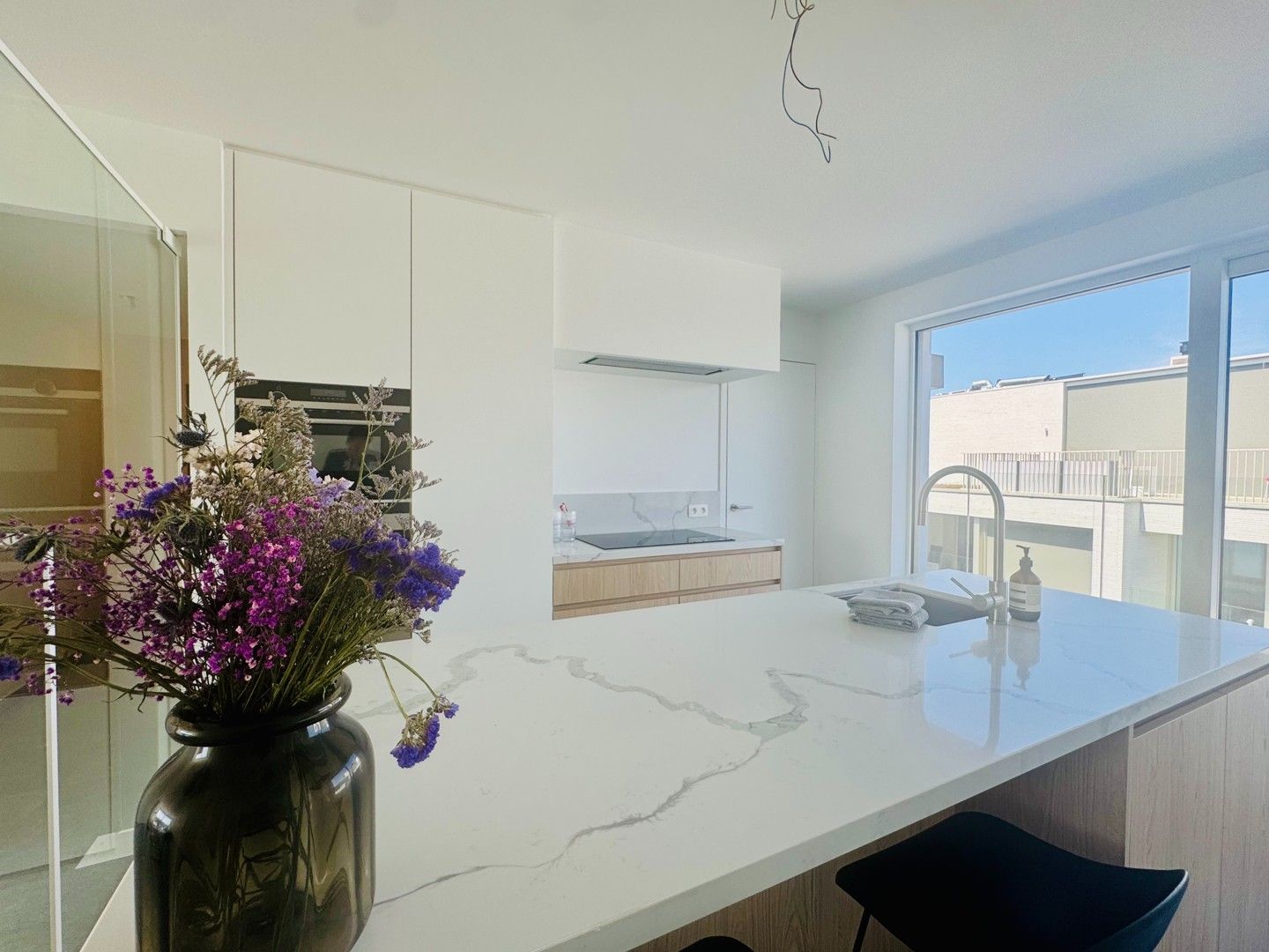 Subliem appartement in het bruisende hart van Waregem! foto {{pictureIndex}}