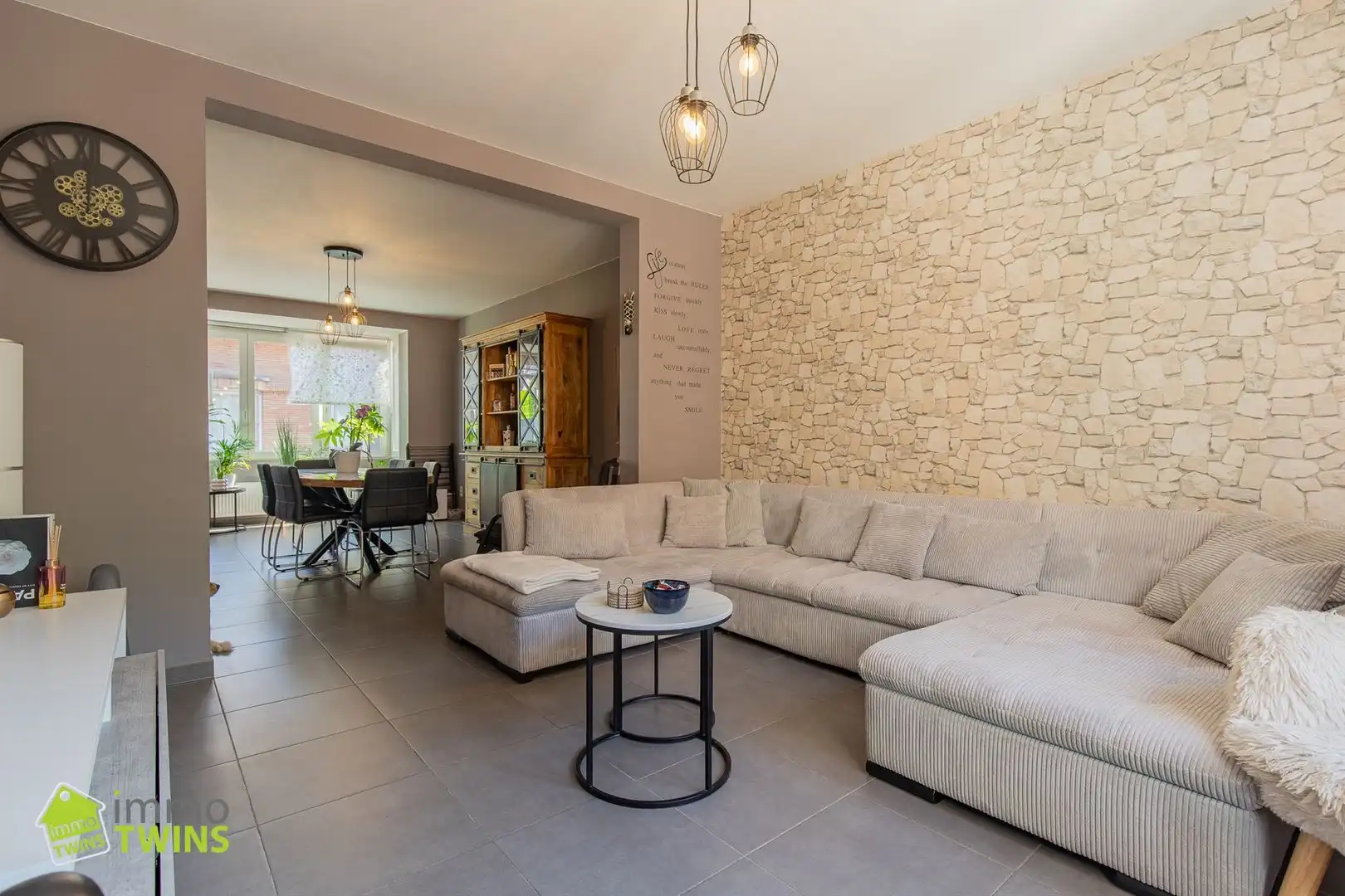 Opbrengstgebouw met 2 ruime appartementen in centrum Lebbeke foto 4