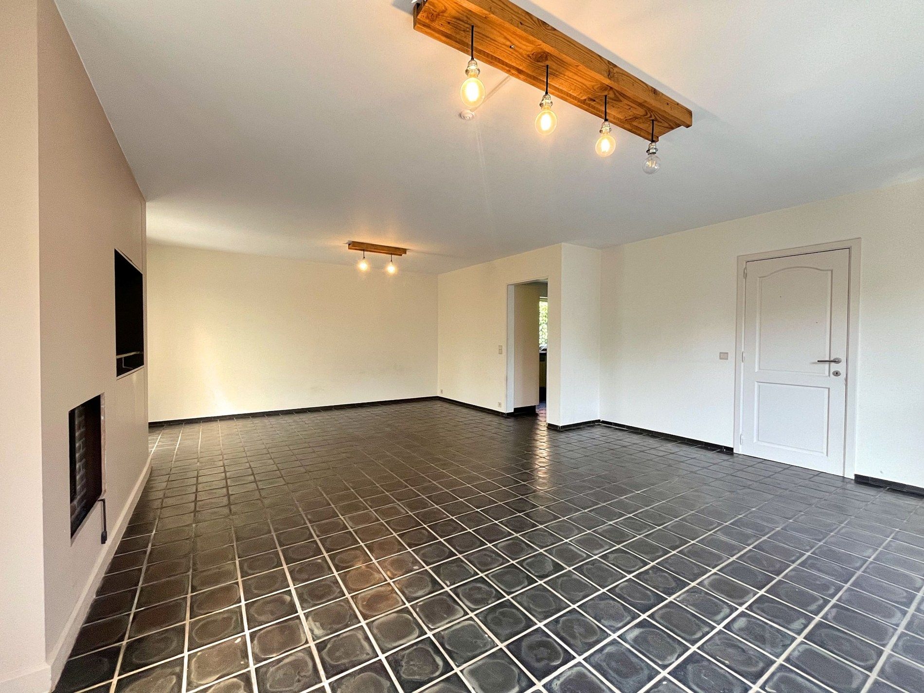 Alleenstaande woning met grote tuin en garage te Knokke foto 4