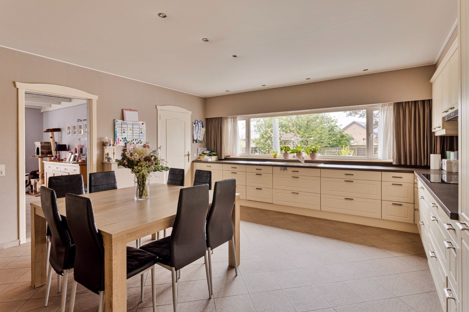 Verzorgde energetische en ruime gelijkvloerse woning ! foto 7