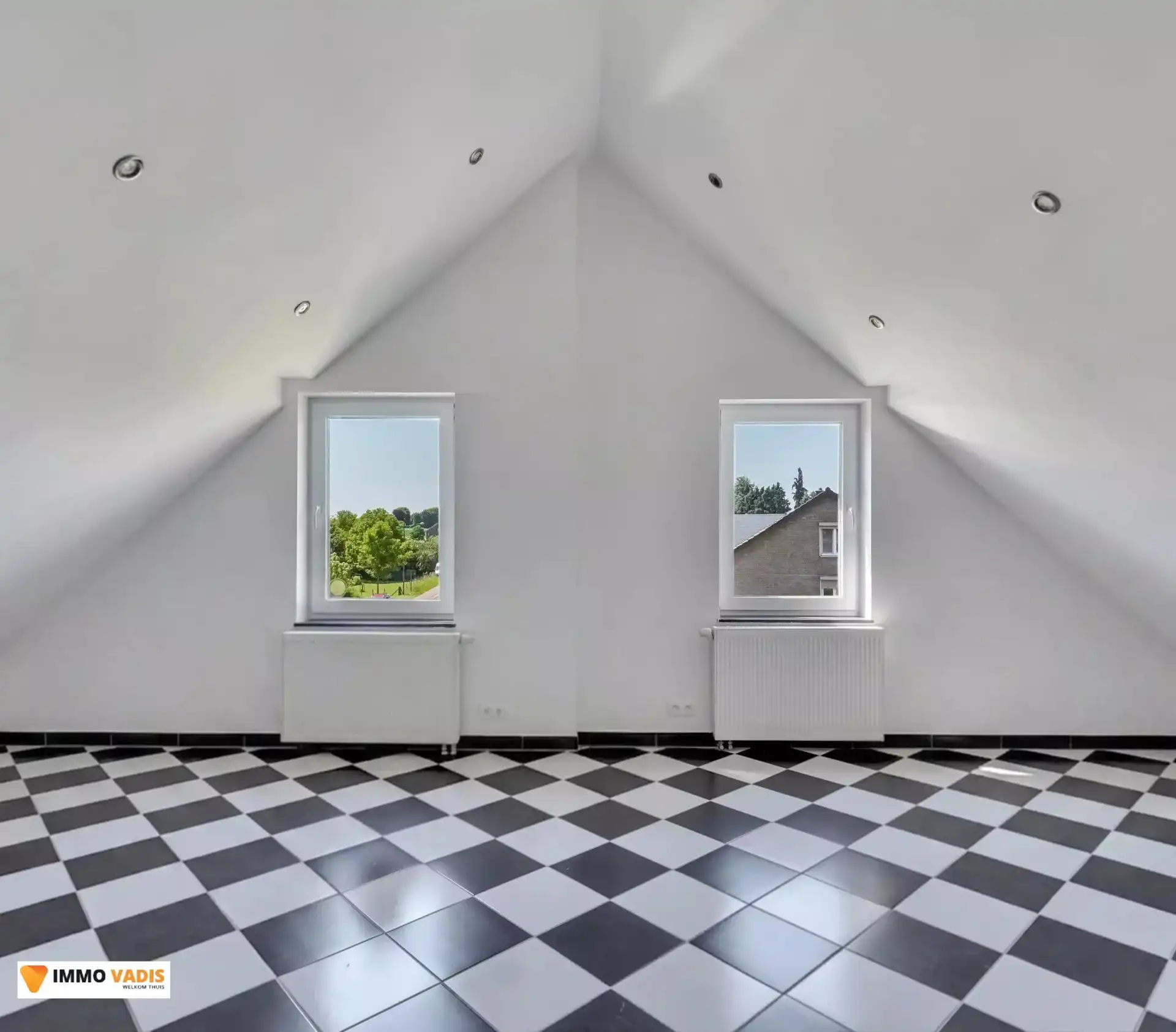 Instapklare, ruime woning met vier slaapkamers foto 19