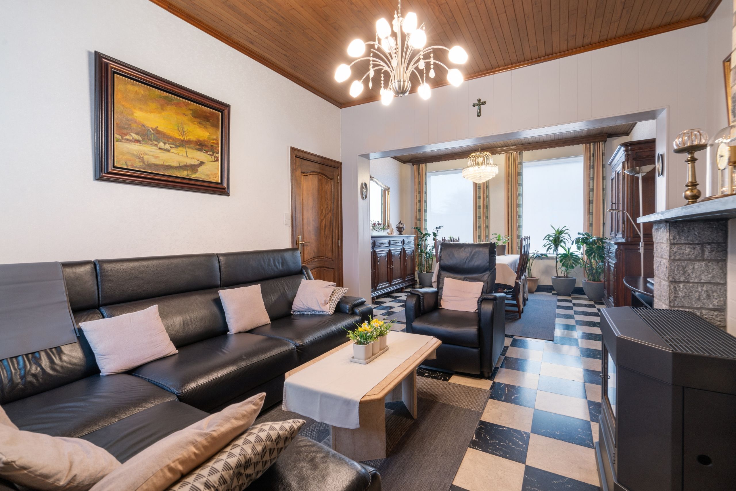 Ruime woning met potentieel in het centrum van Deerlijk foto 6