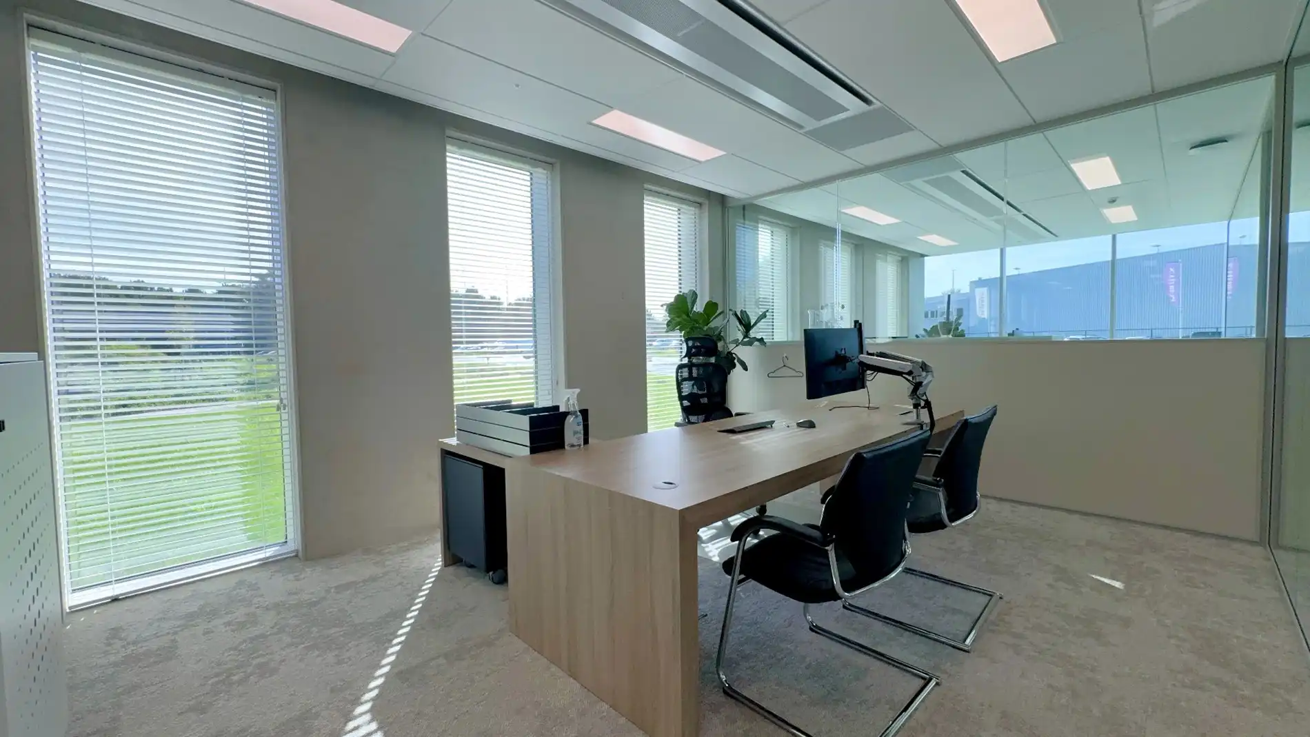 Energiezuinige kantoren te huur in Office Park aan E17 te Lokeren foto 13