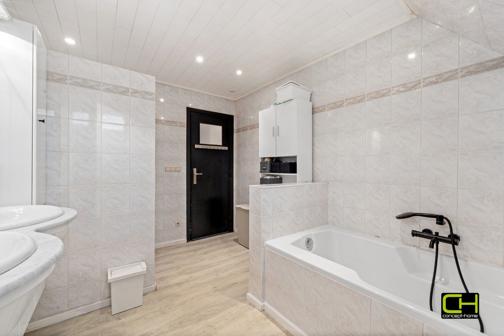 Ruime gezinswoning met drie slaapkamers te koop in Lovendegem foto 14