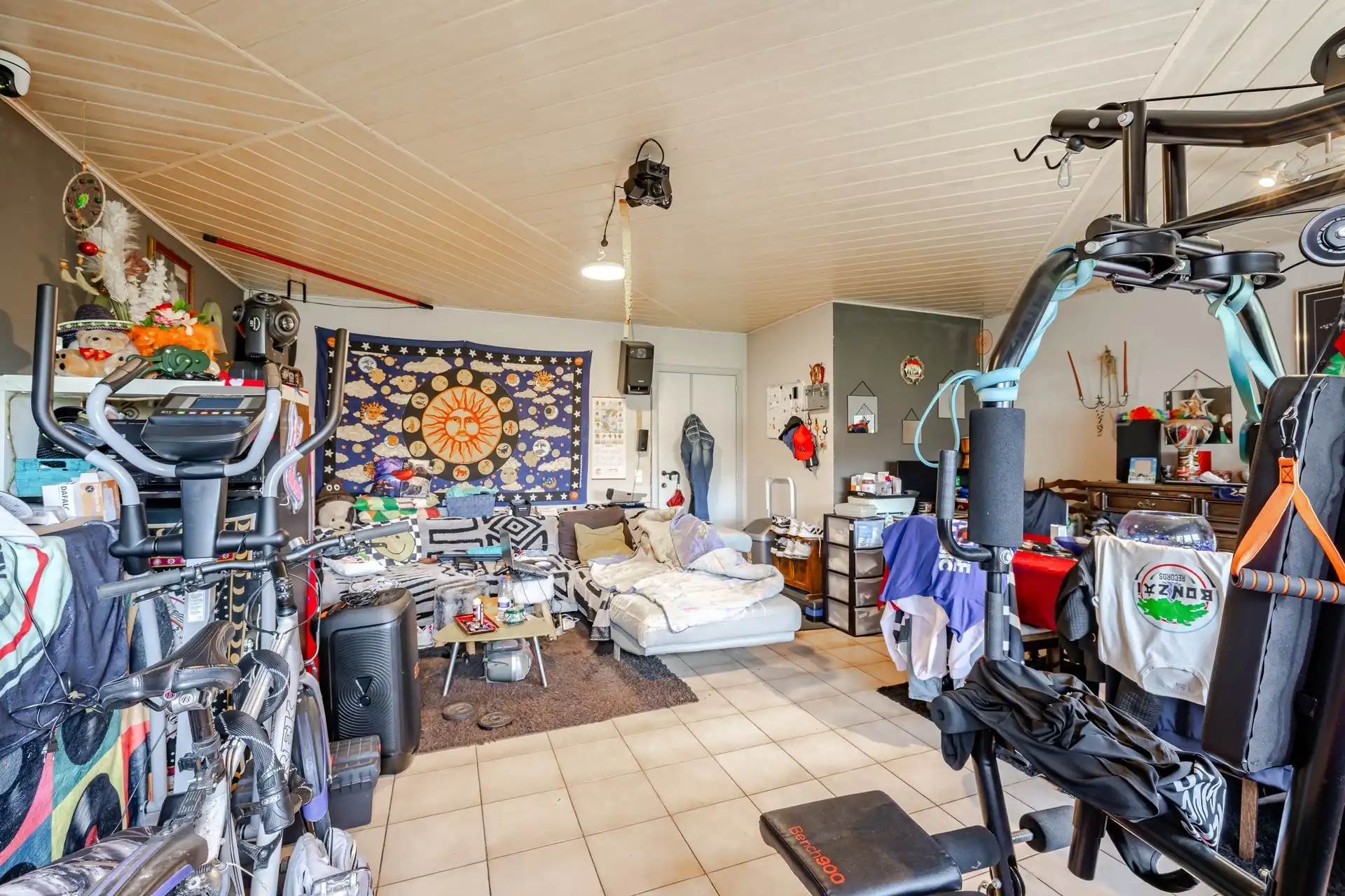 Gelijkvloers appartement met één slaapkamer, grote tuin en garage foto 5