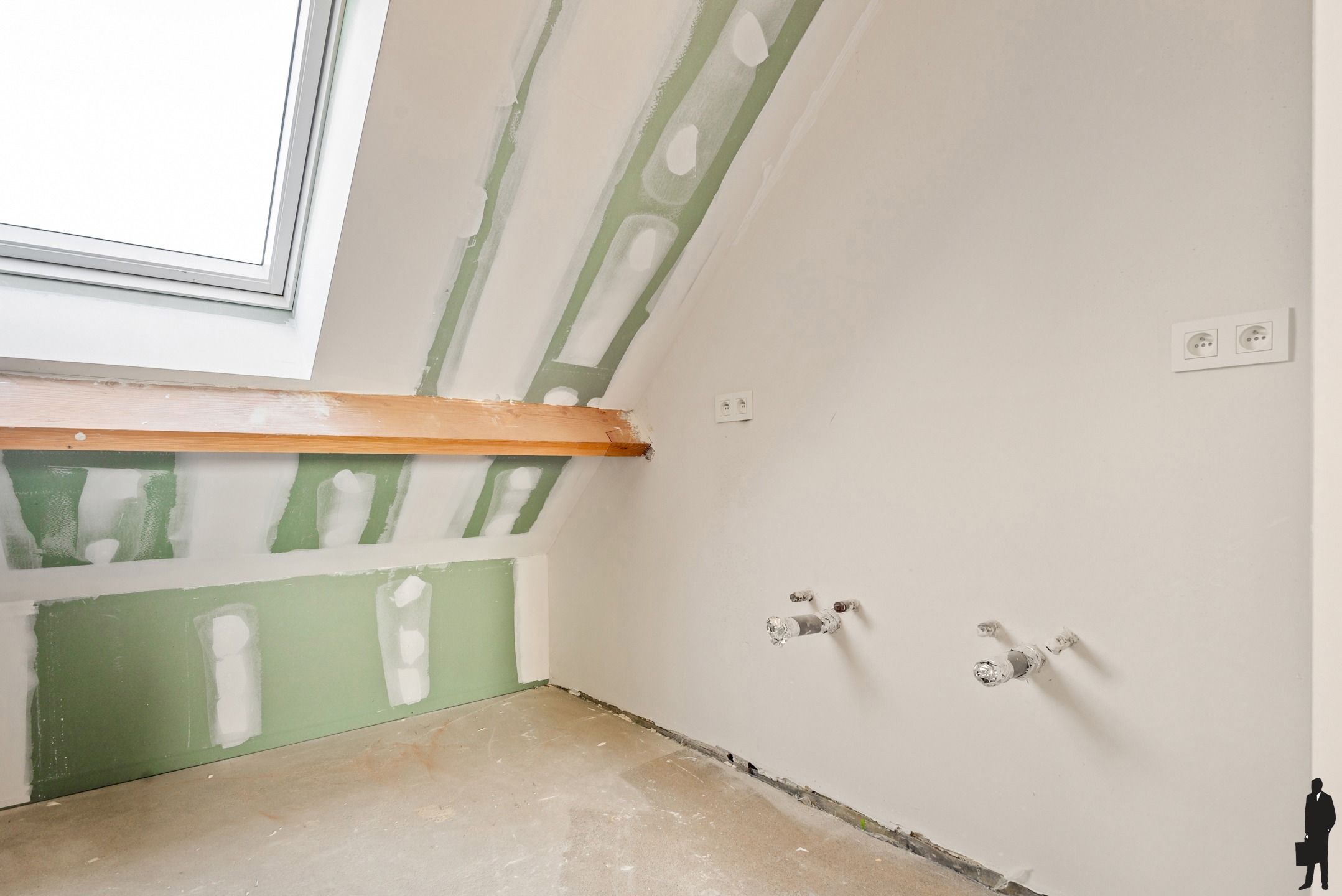 (Deels) gerenoveerde woning met ZW parktuin (ca. 1968m²) foto 35