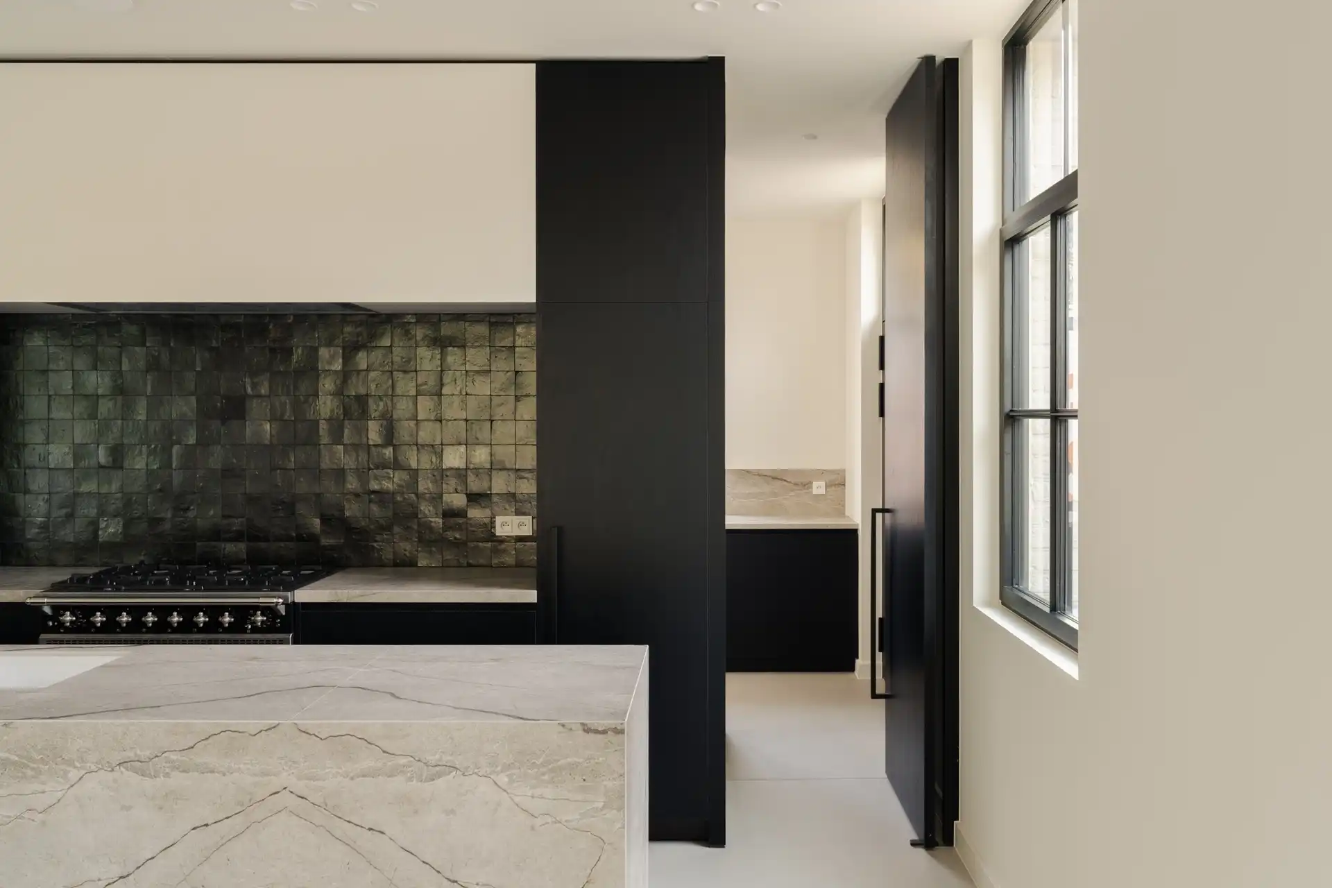 Exclusieve high-end woning in hartje Brussegem foto 3