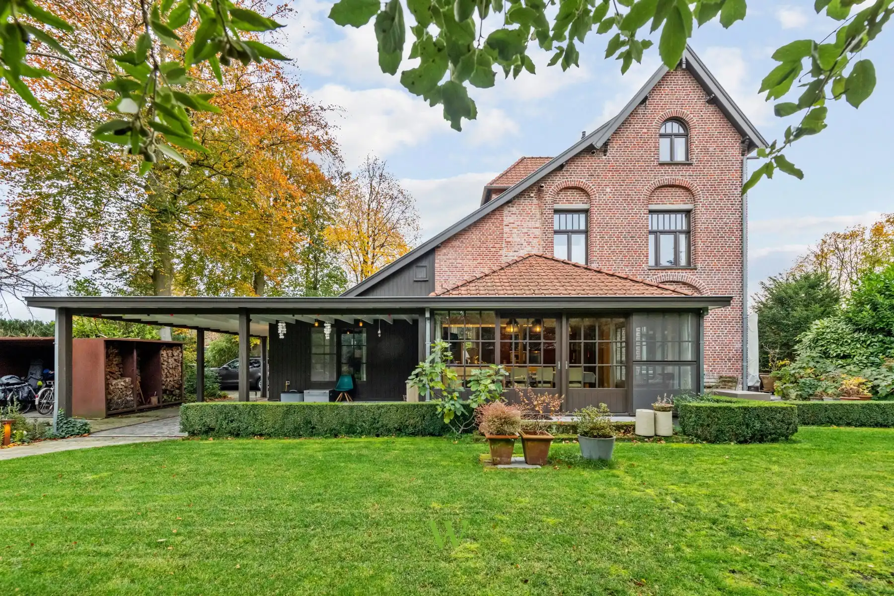 Hoofdfoto van de publicatie: Unieke eigendom in een oase van rust te Sint-Michiels.