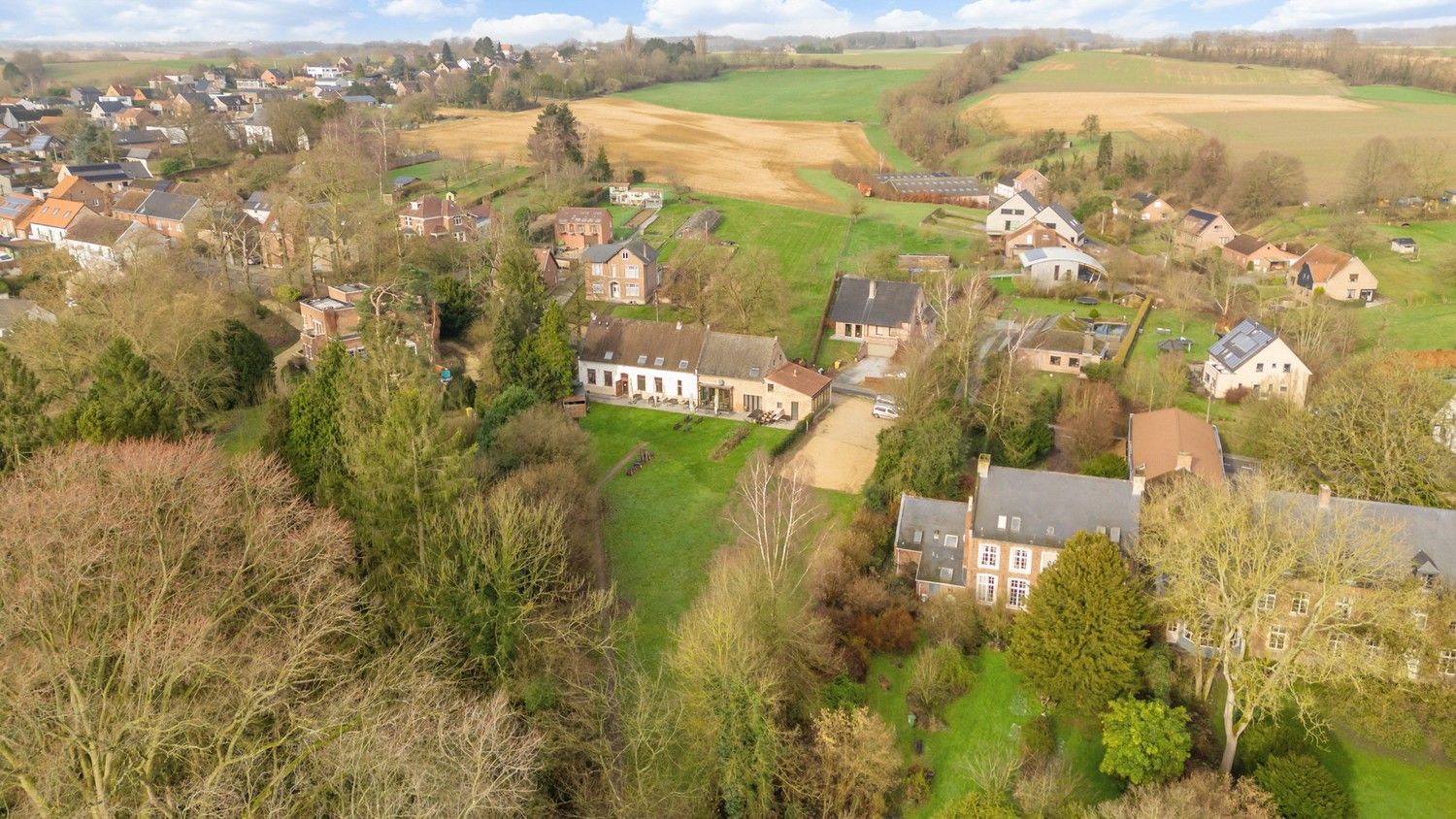 Unieke, gerestaureerde hoeve op toplocatie te Neerijse foto 15