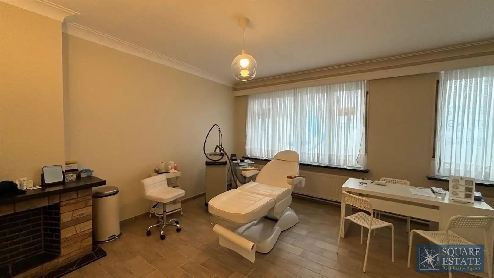 Schitterende begane grond gelegen op het Limburgse Stirum foto {{pictureIndex}}