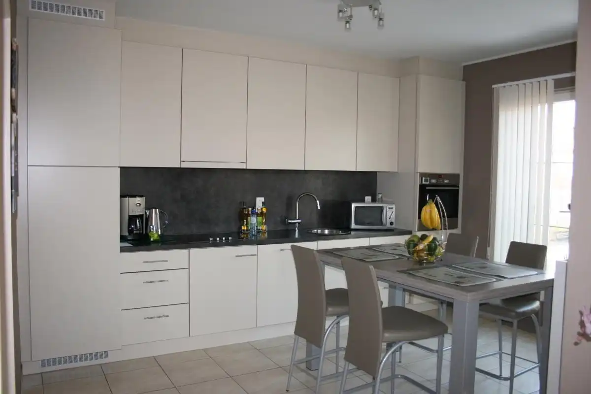 Appartement met terras, lift en garage in het centrum van Lommel. foto 13