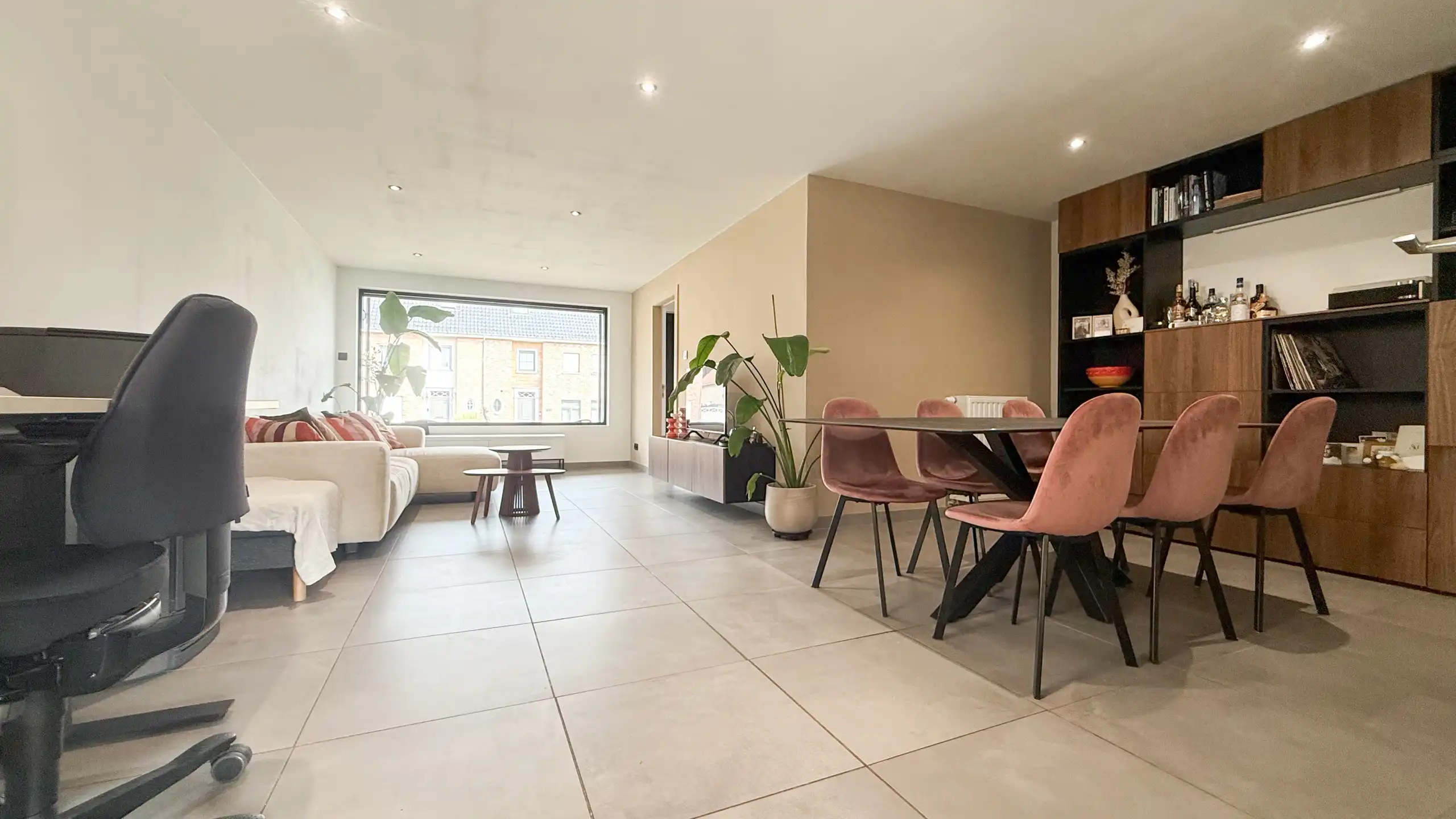 Instapklare woning met 2 slpks, ruime leefruimte en tuin! foto 5
