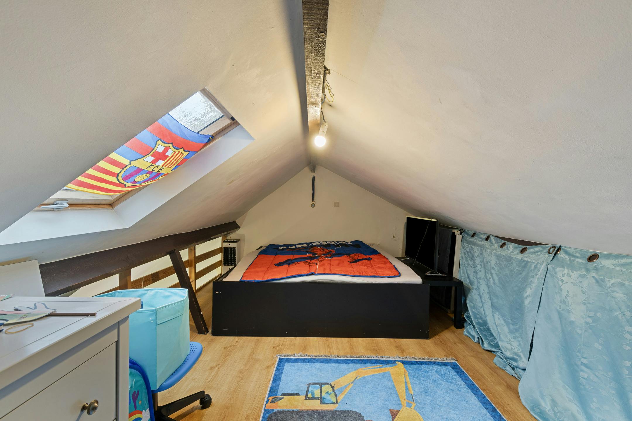 Huis met tal van mogelijkheden te koop in Strombeek-Bever  foto 13