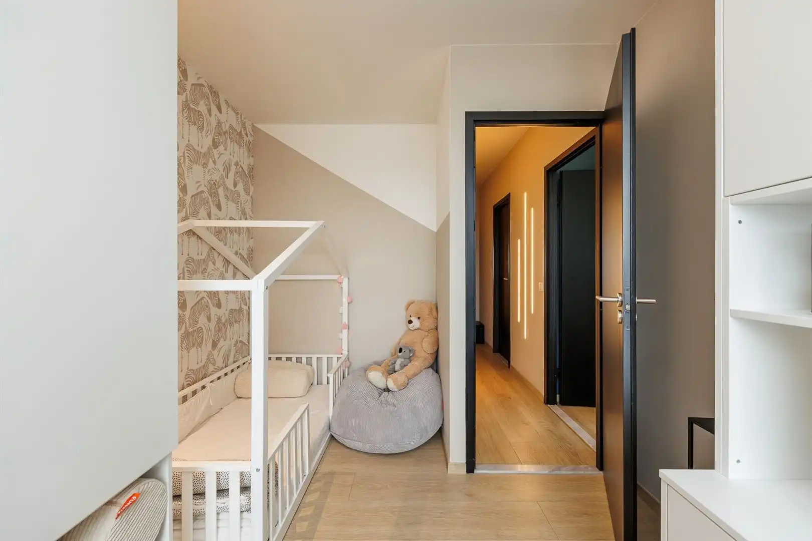 Recent appartement met Panorama zichten en parking foto 13
