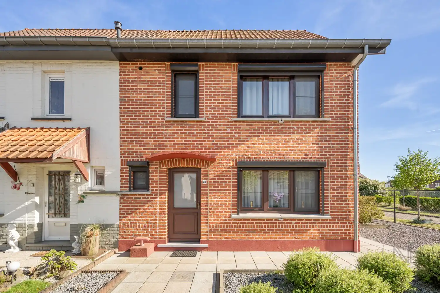 Instapklare woning met 3 slaapkamers! foto 2