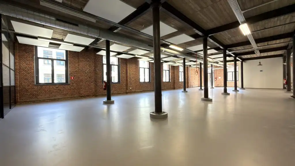 Uniek loftkantoor te huur nabij 't Eilandje in Antwerpen foto 7