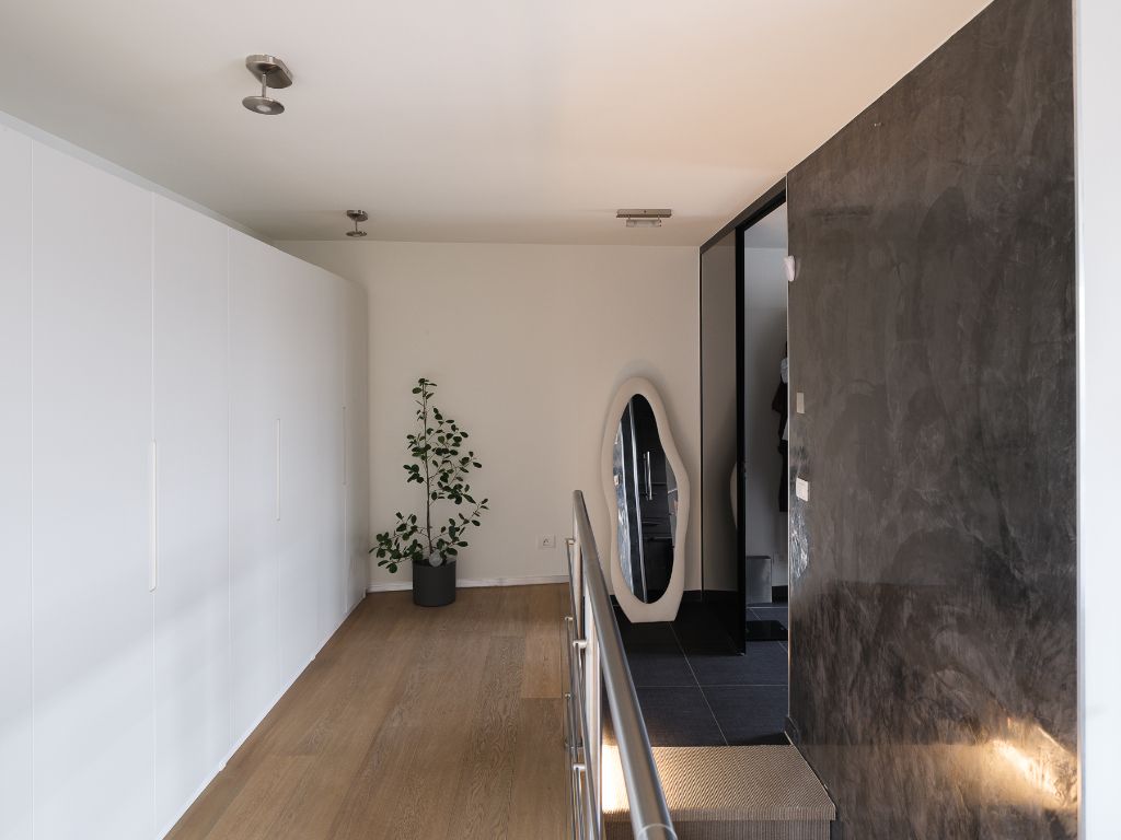 Ruim en lichtrijk duplexappartement met 2 slaapkamers, meerdere terrassen en staanplaats aan Ter Platen foto 18