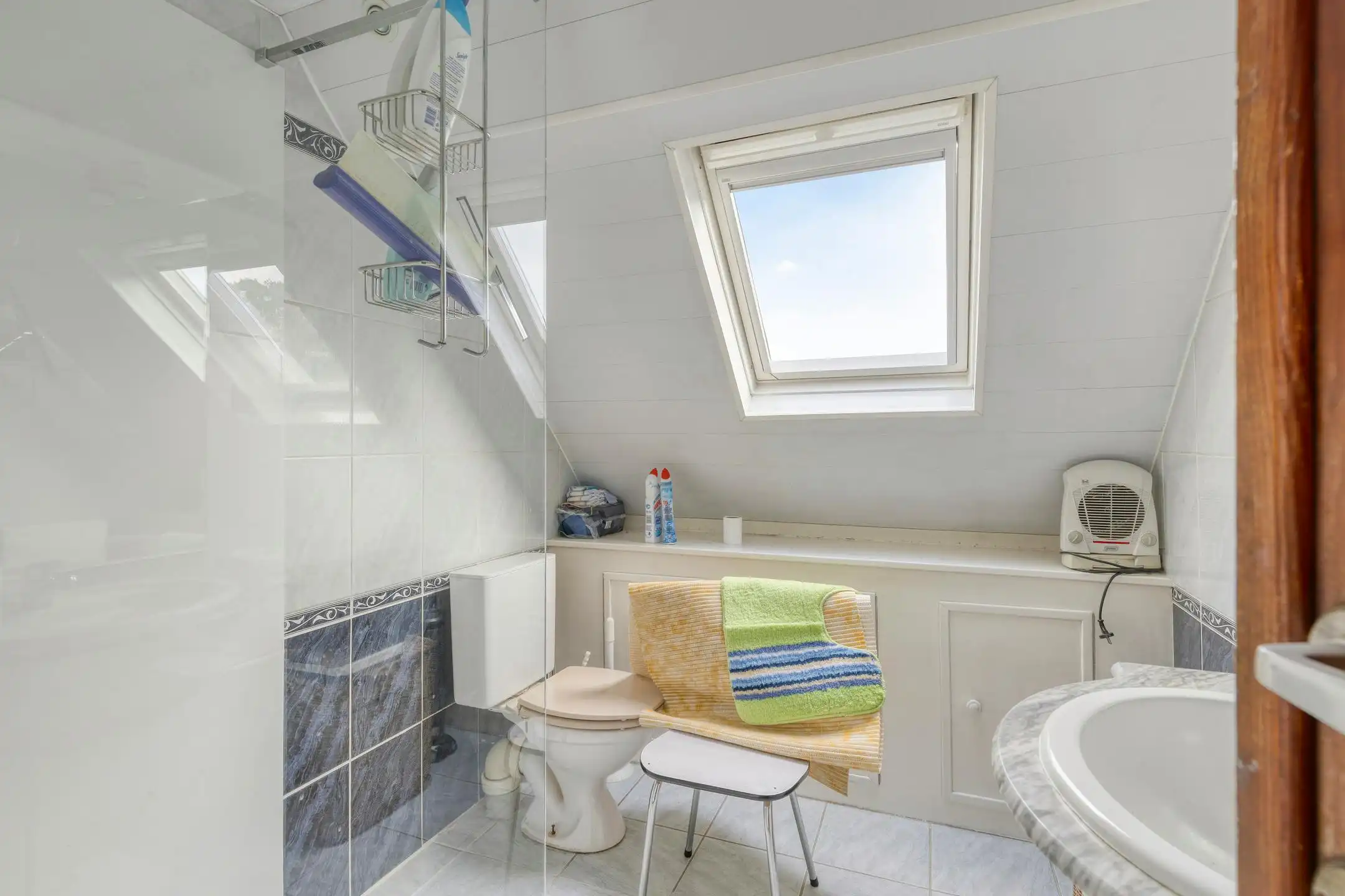 Te renoveren huis met grote loods nabij centrum Meise foto 15