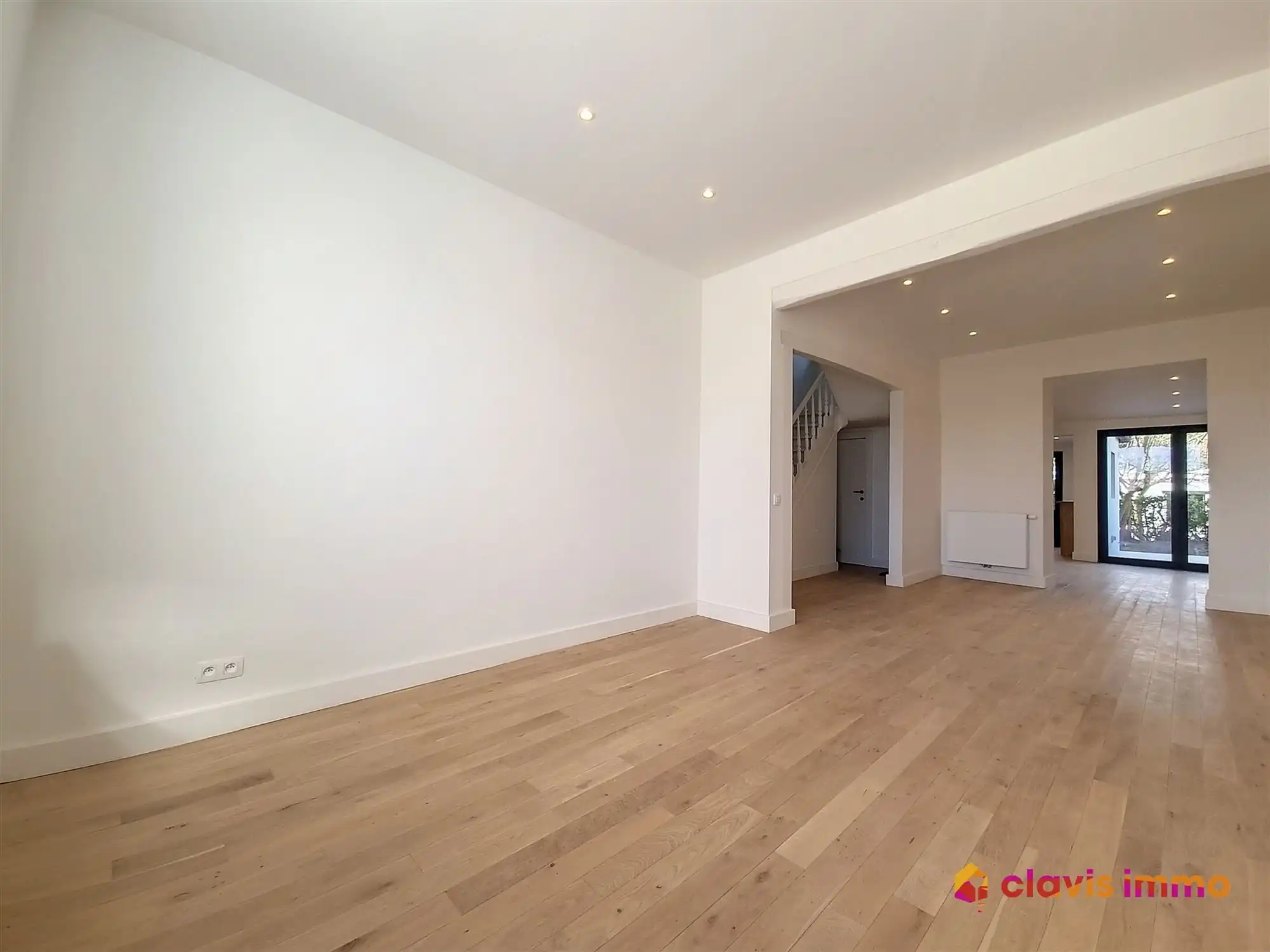 Prachtige en gerenoveerde woning met 3 slaapkamers en tuin foto 2