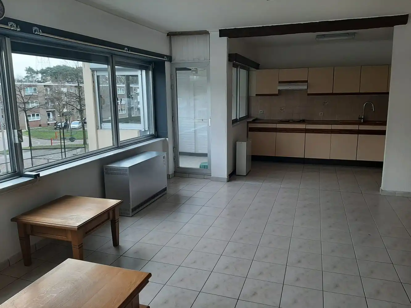 op te knappen appartement met 3 slaapkamers en overdekt terras in Genk foto 9