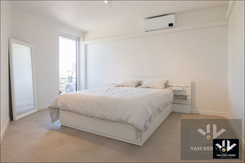 INSTAPKLAAR 1-SLPK APPARTEMENT MET TOPLIGGING IN HASSELT. foto 7