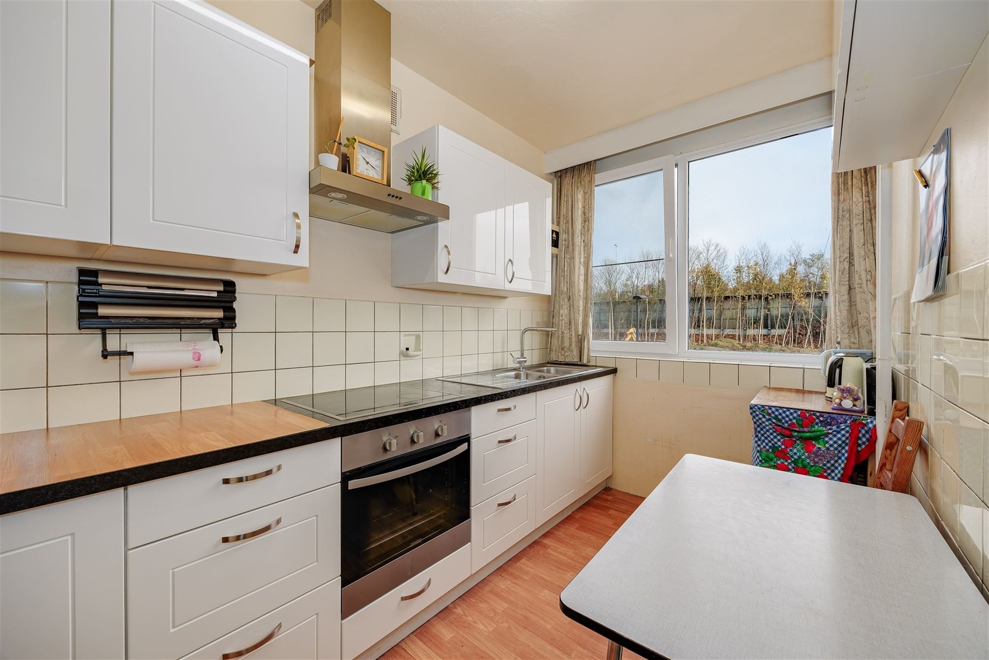  Instapklaar appartement met 2 slaapkamers + autostaanplaats foto 7