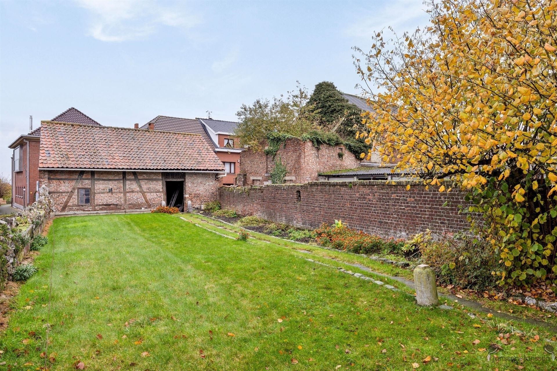 Voormalig kanunnikenhuis met achterliggend perceel. foto 23