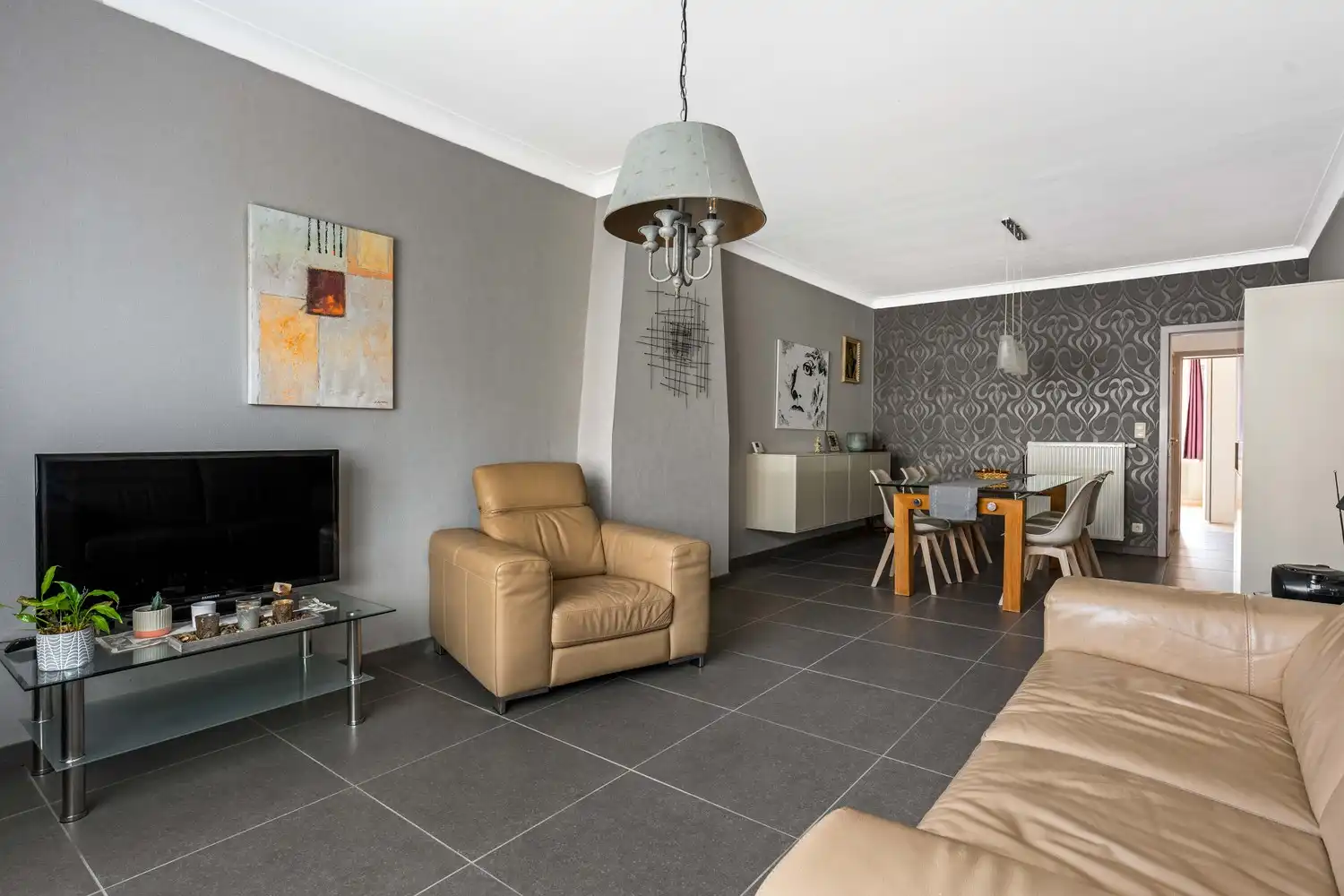 Instapklaar gelijkvloers appartement met zonnige tuin foto 3
