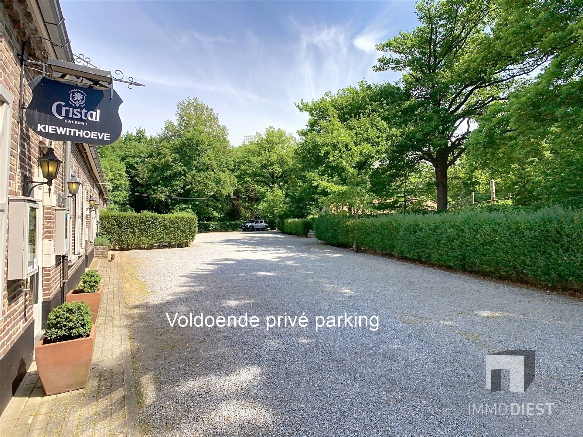 Brasserie - restaurant - feestzaal - privéwoonst foto 32