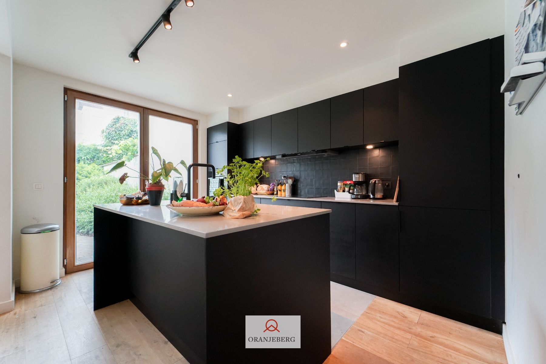 Gerenoveerde herenwoning met 4 slpk's vlakbij Muinkpark foto 10