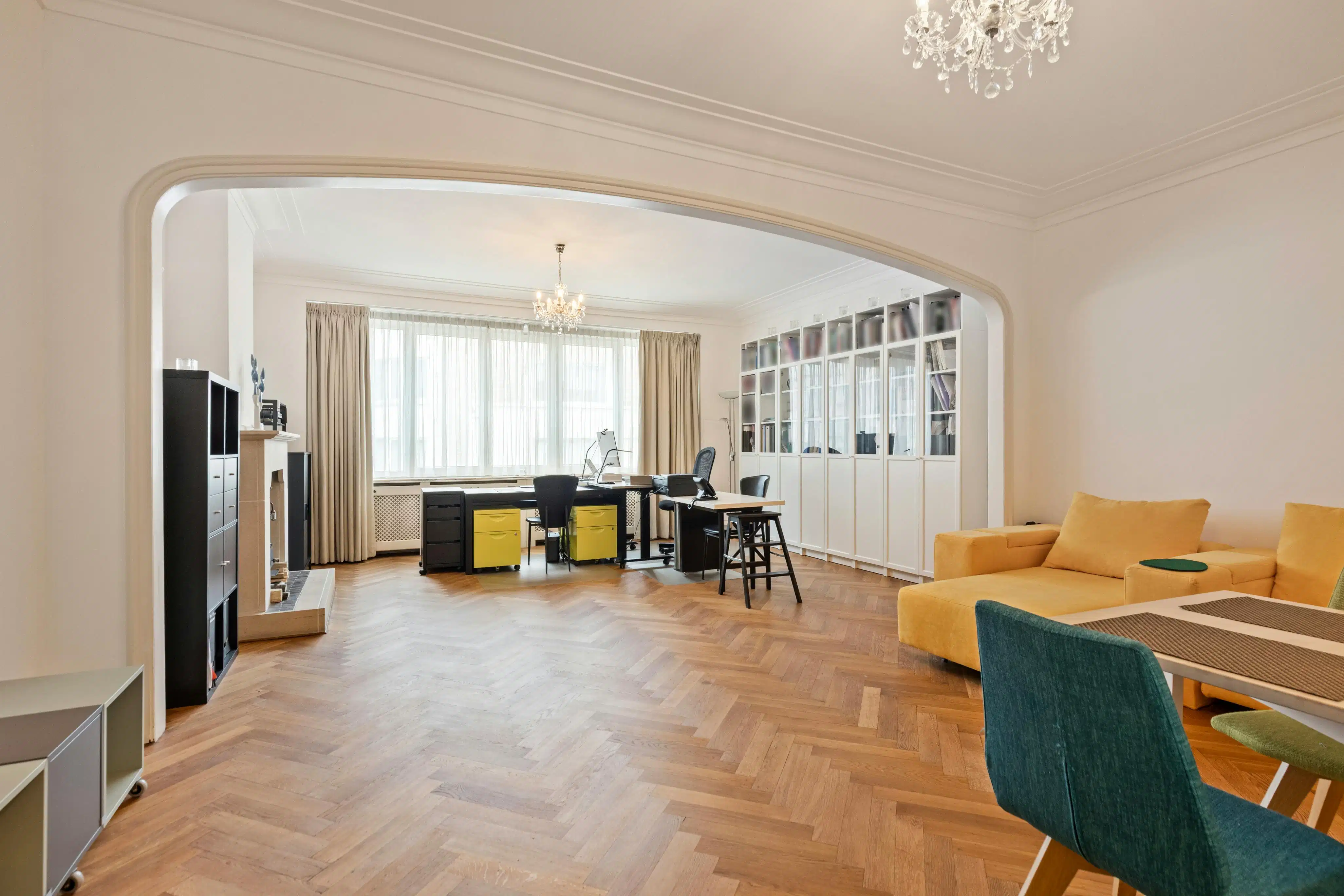 Hoofdfoto van de publicatie: Lichtrijk dakappartement van ca. 130m² te koop bij Stadspark