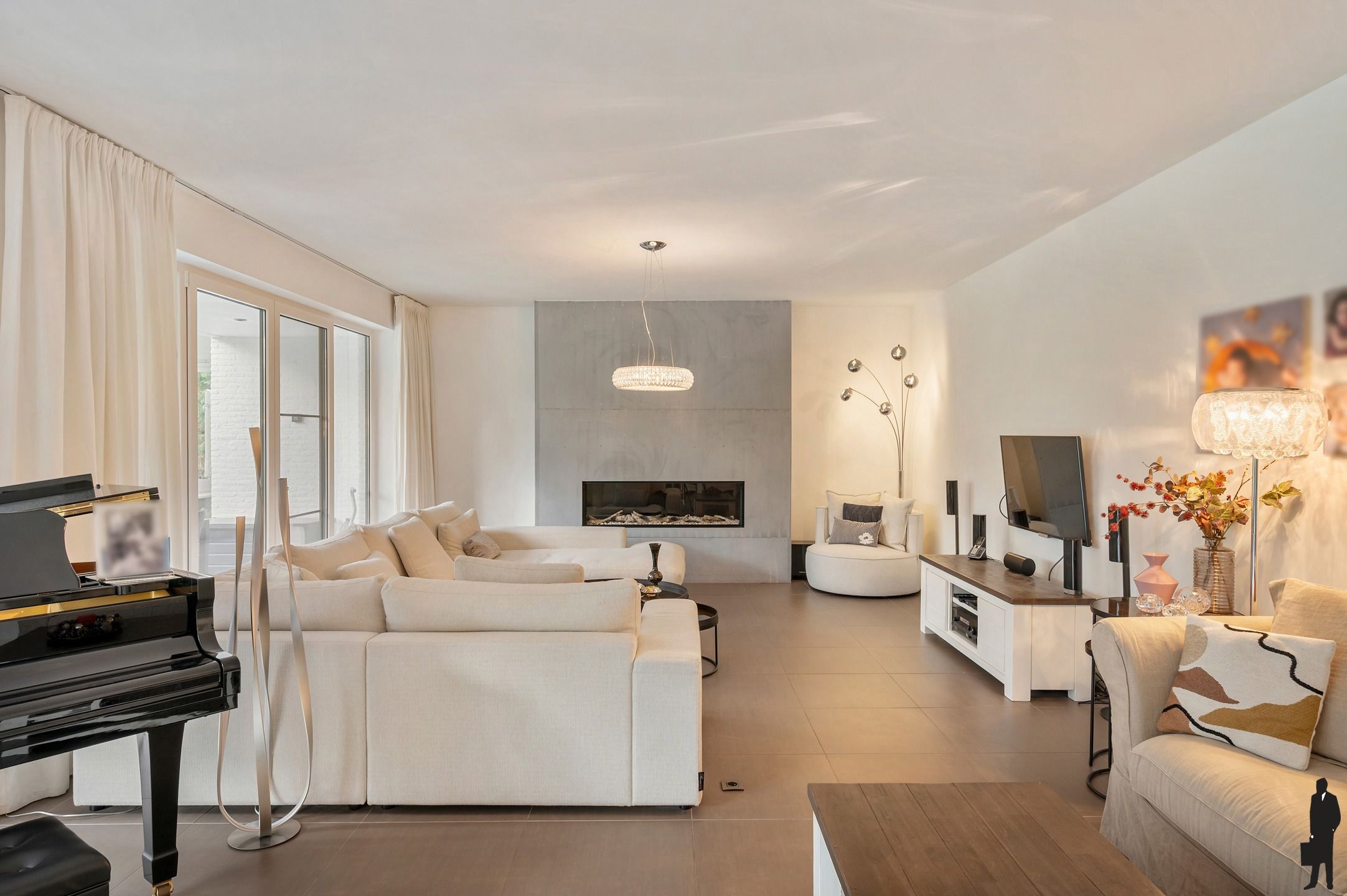 Moderne villa met zwembad foto 6