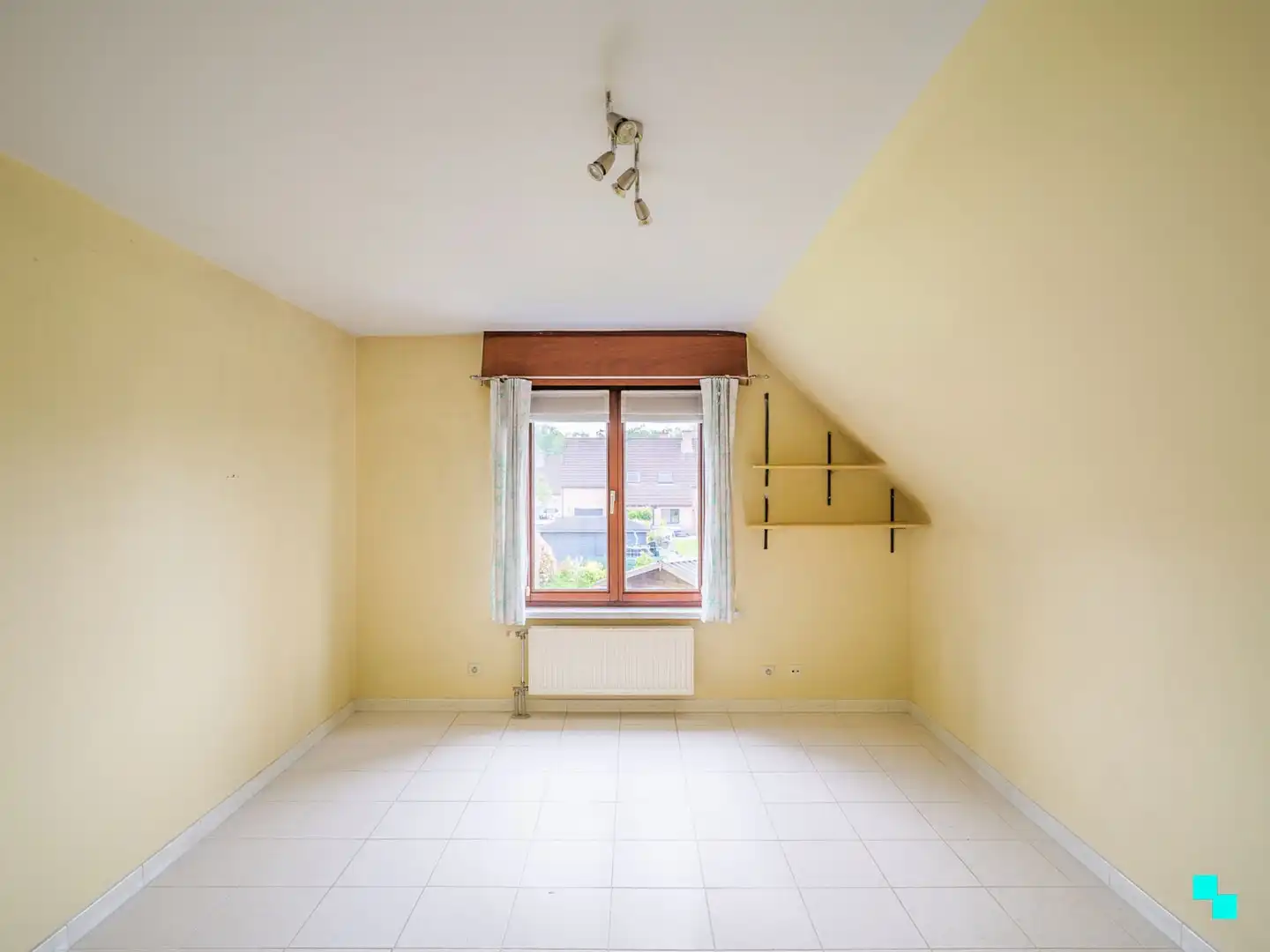 Uitzonderlijk ruime villa in rustige woonwijk foto 14