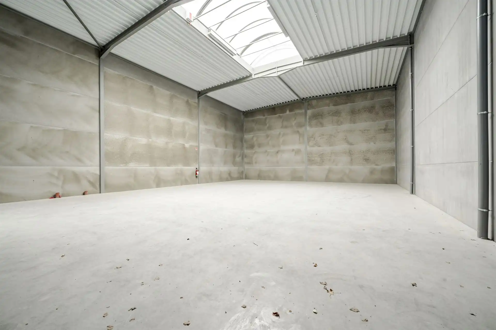 Topgelegen nieuwbouw KMO units van 220-225m² foto 6