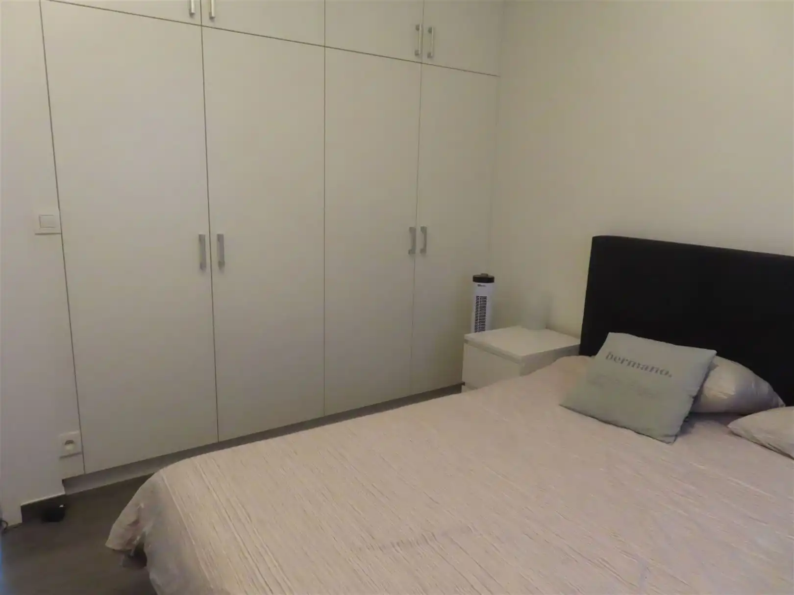 Gemeubeld 3 slaapkamerappartement met parking! foto 17