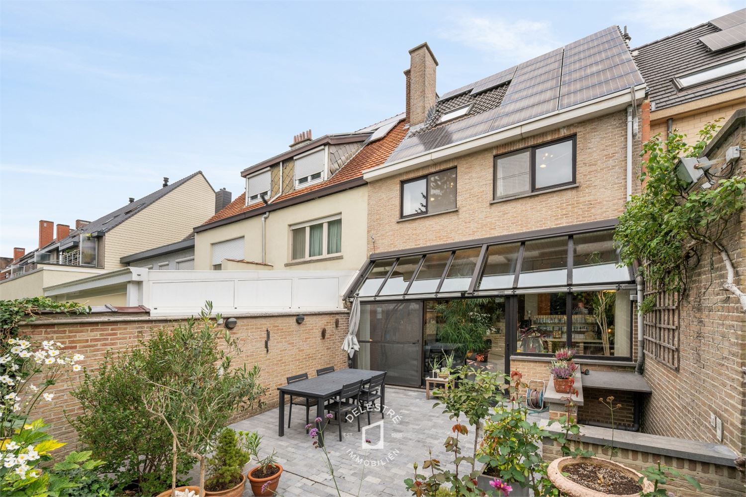 INSTAPKLARE GEZINSWONING MET GARAGE IN RUSTIGE STRAAT foto 13