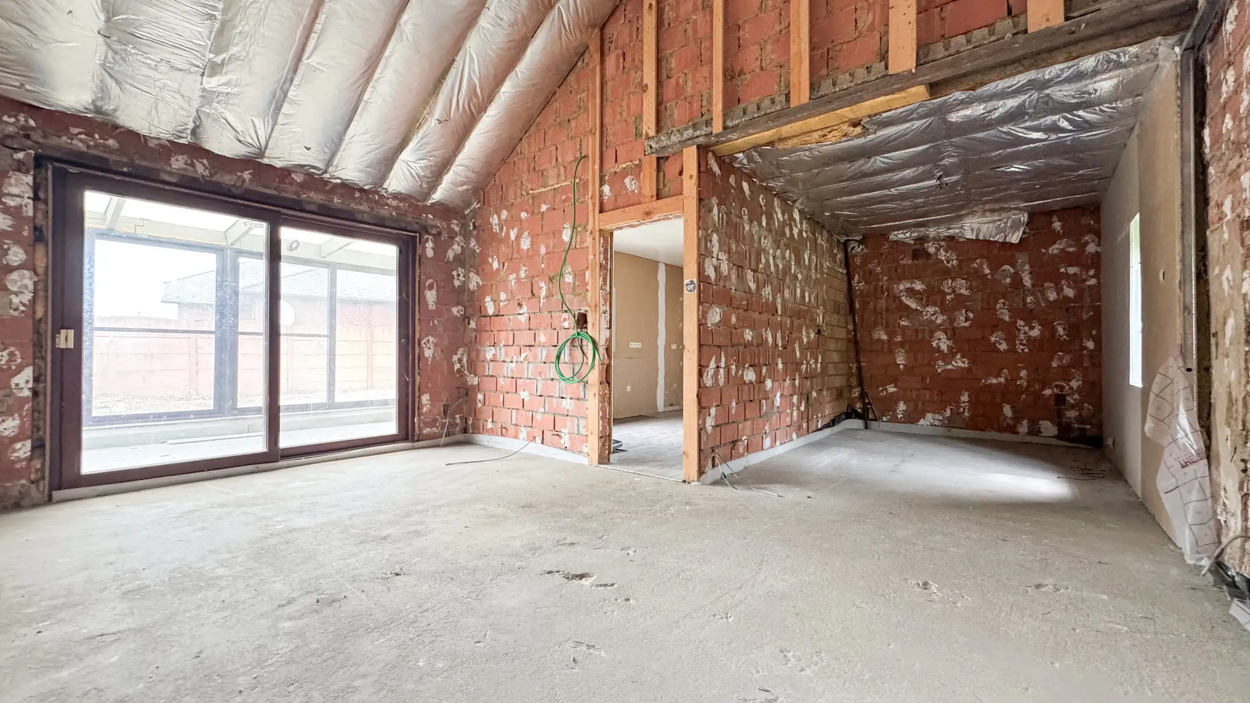 Deels gerenoveerde woning op rustige locatie in Heusden! foto 2