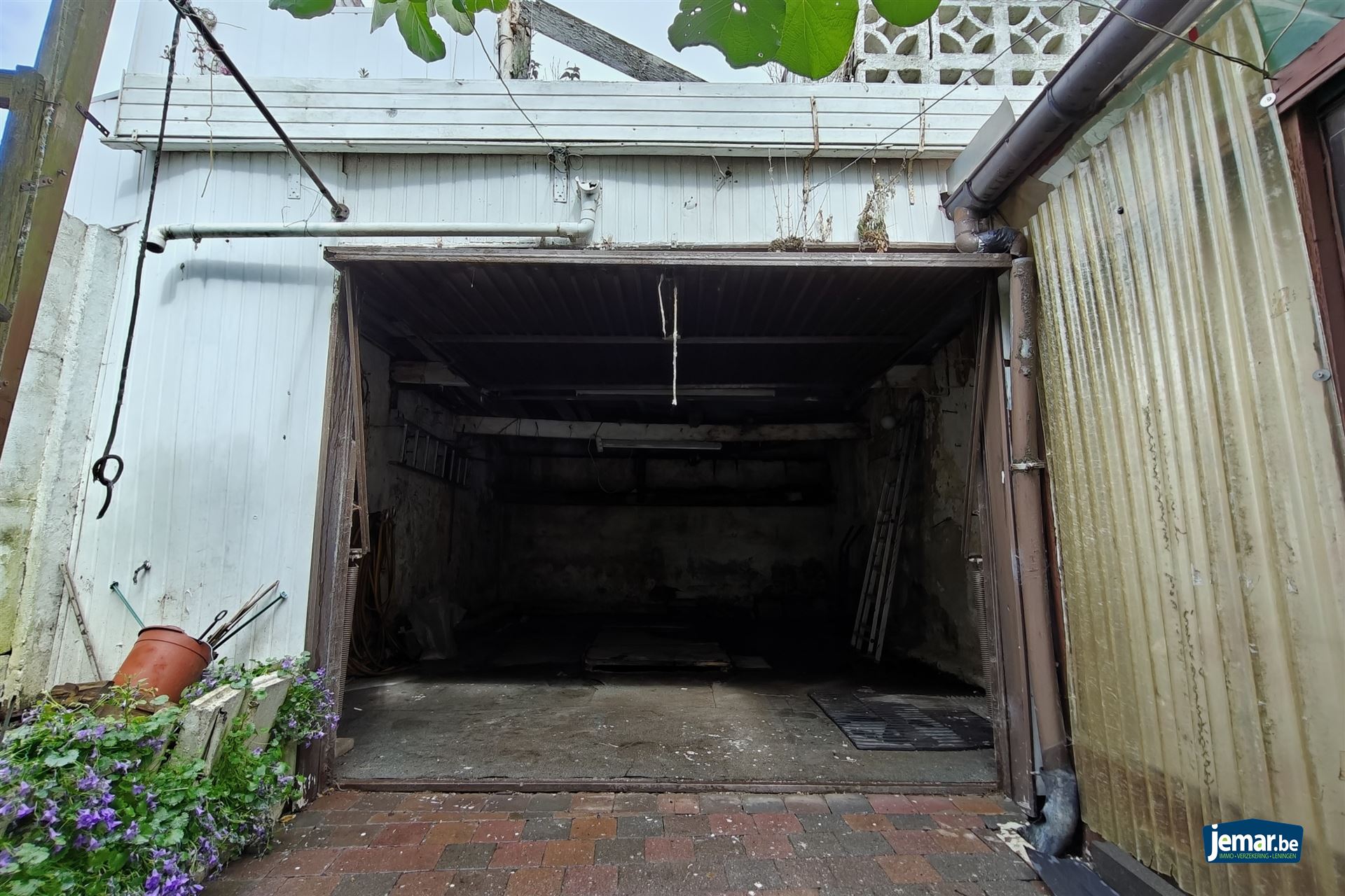 Op te frissen woning op zeer gunstige locatie nabij het centrum van Lanaken foto 9