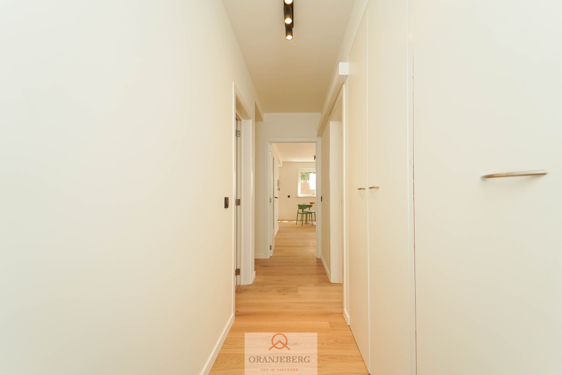 Gerenoveerd 2 slpk- appartement Sint-Amandsberg! foto 21