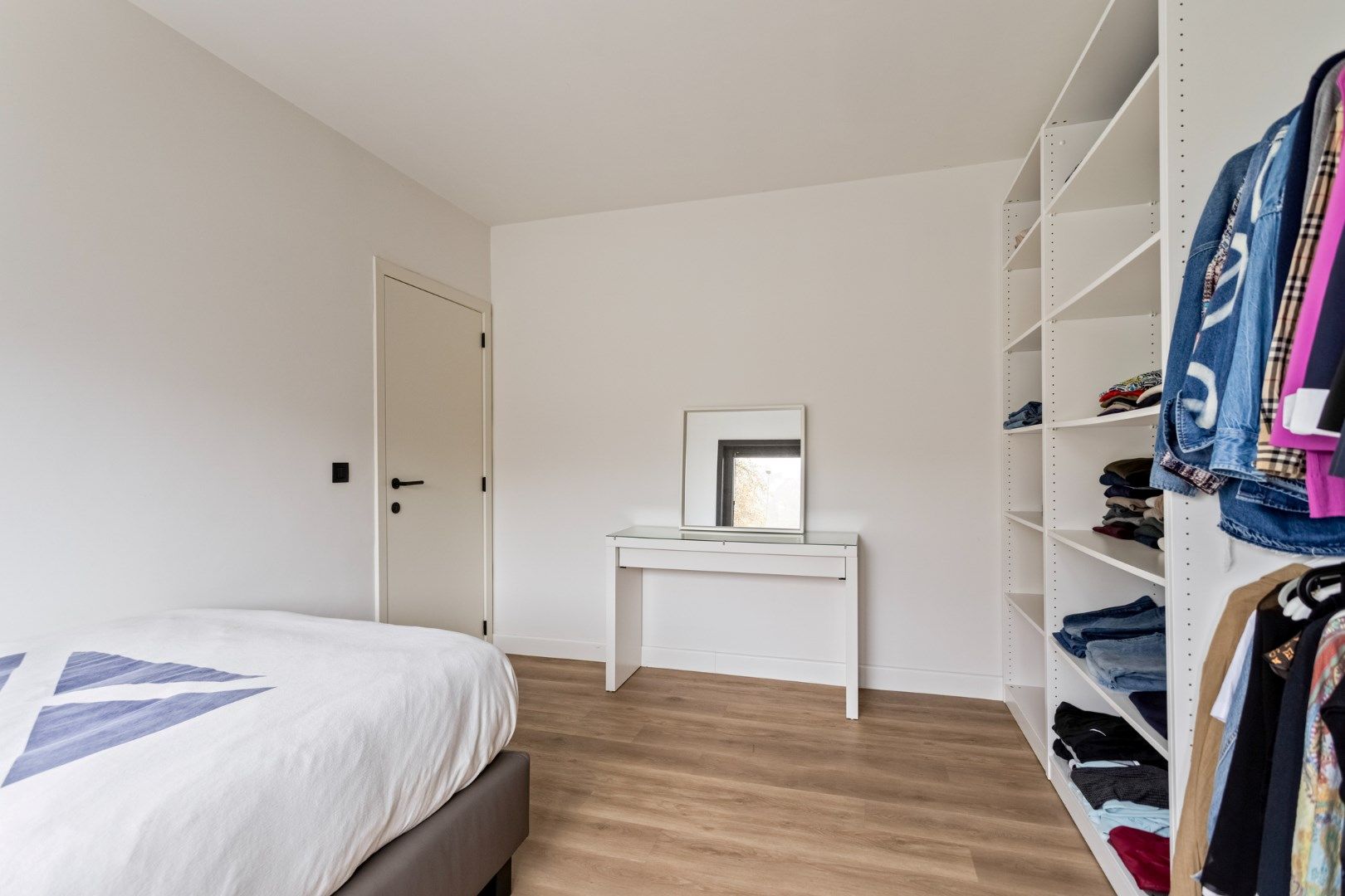 Instapklare woning met 3 slaapkamers, rustig gelegen op 1.910 m² ! foto 16