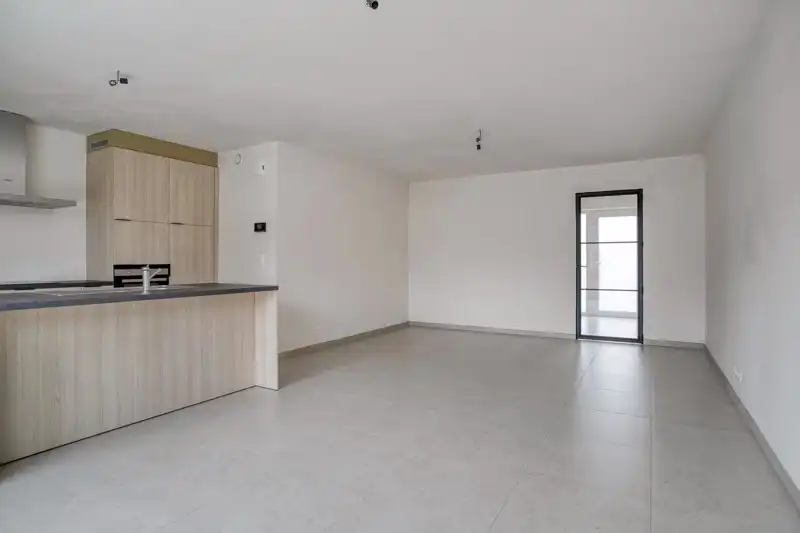 Prachtige, verrassend ruime nieuwbouwwoning met 3 slaapkamers én inpandige garage te koop in Dentergem! foto 6