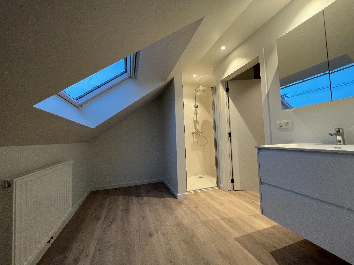 Volledig gerenoveerd duplexappartement foto 8