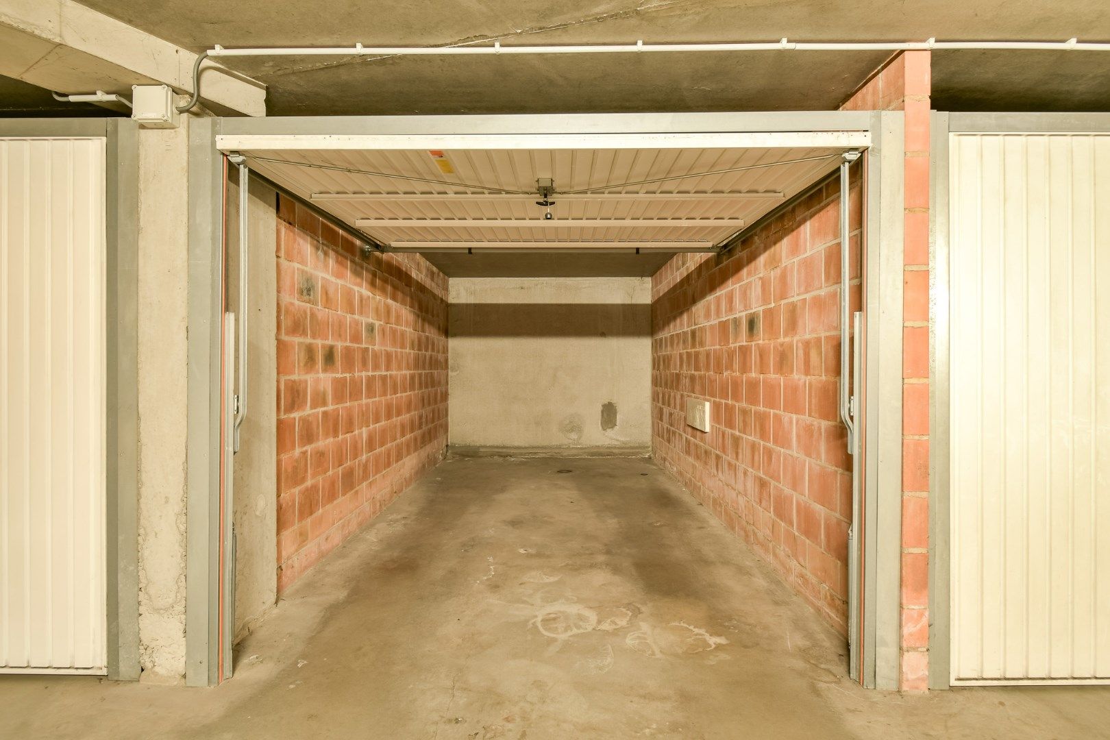 Instapklare en energiezuinige appartement in het centrum van Torhout! foto 9
