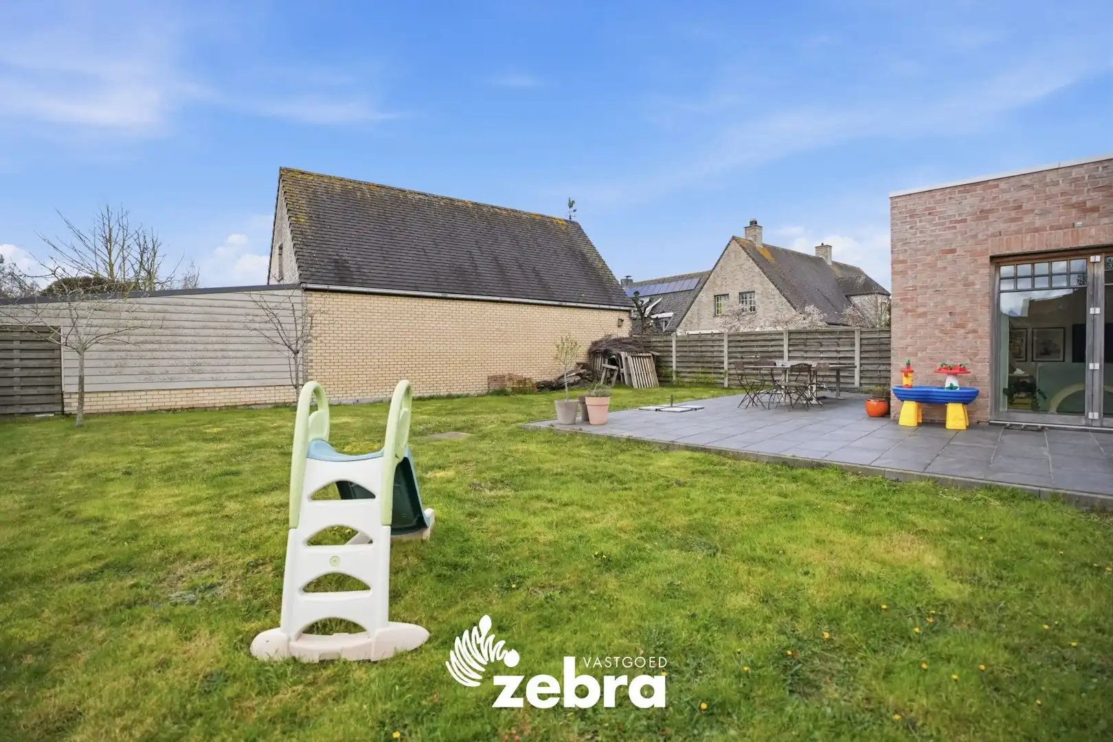 Instapklare, ruime gezinswoning met 4 slaapkamers, tuin en hoogwaardige afwerking in het hart van Alveringem! foto 42