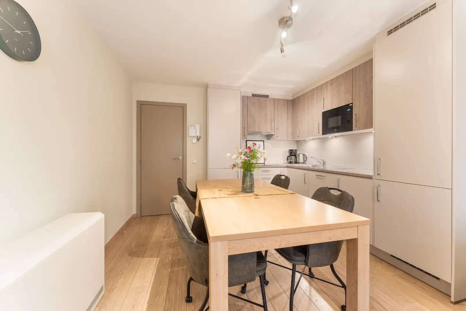 Rustig gelegen 2-slaapkamerappartement in een recent gebouw nabij zee en station – EPC B foto 6