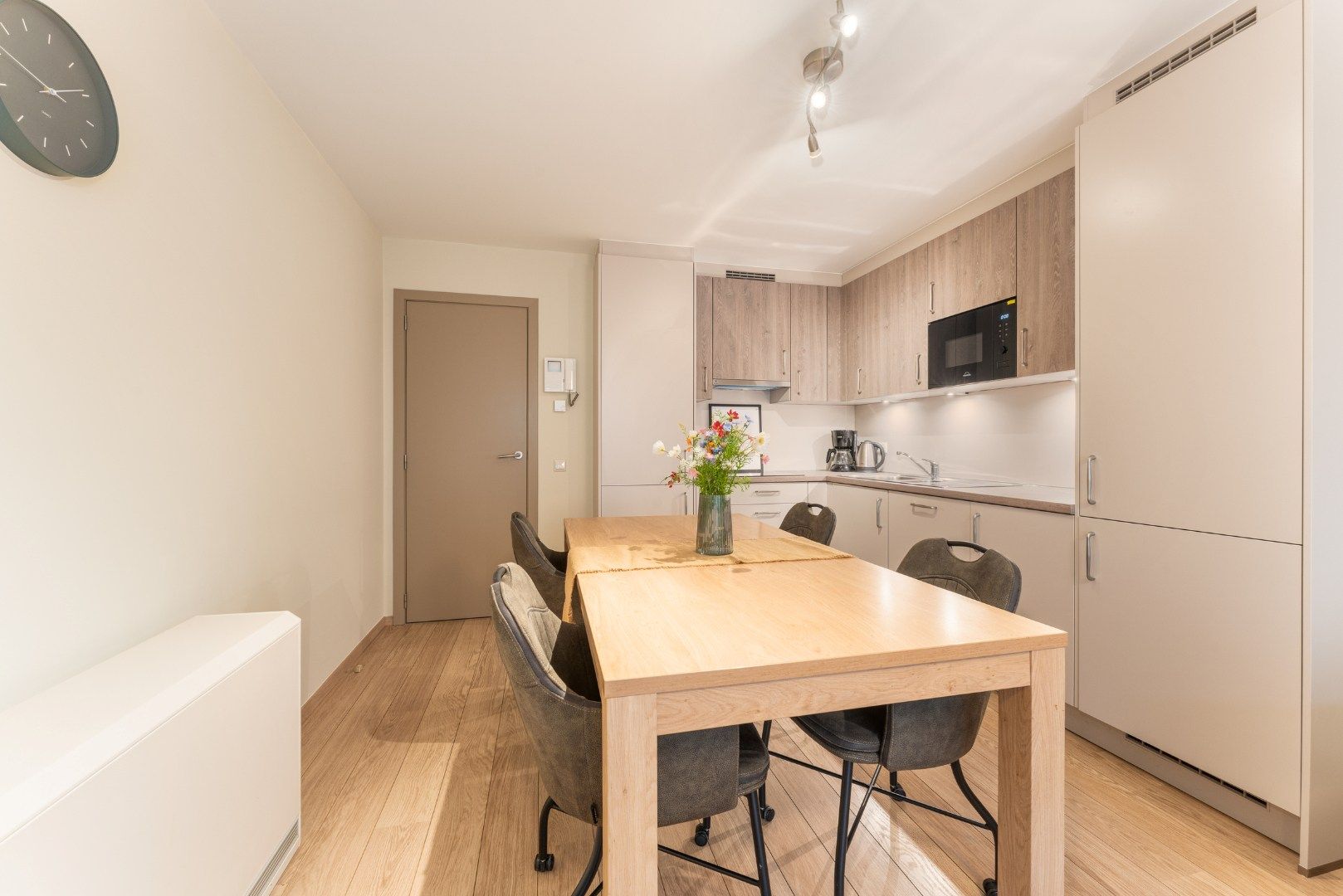 Rustig gelegen 2-slaapkamerappartement in een recent gebouw nabij zee en station – EPC B foto 6