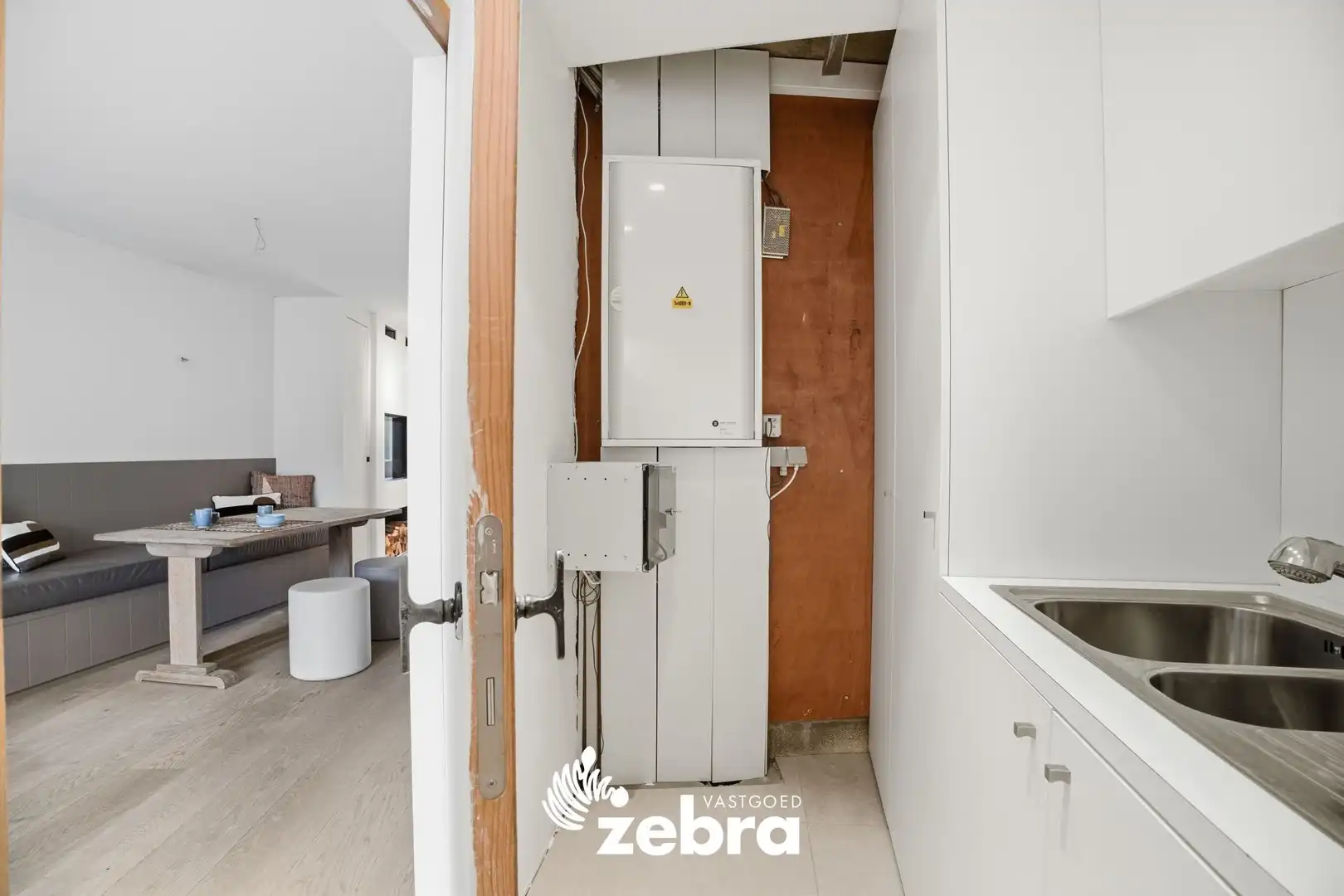 Eigentijdse stadswoning met lift, terras en topafwerking in het centrum van Roeselare! foto 13