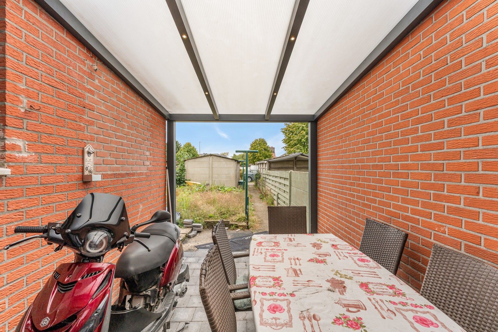 Charmante woning met karakter in Zwartberg (Genk) foto 15