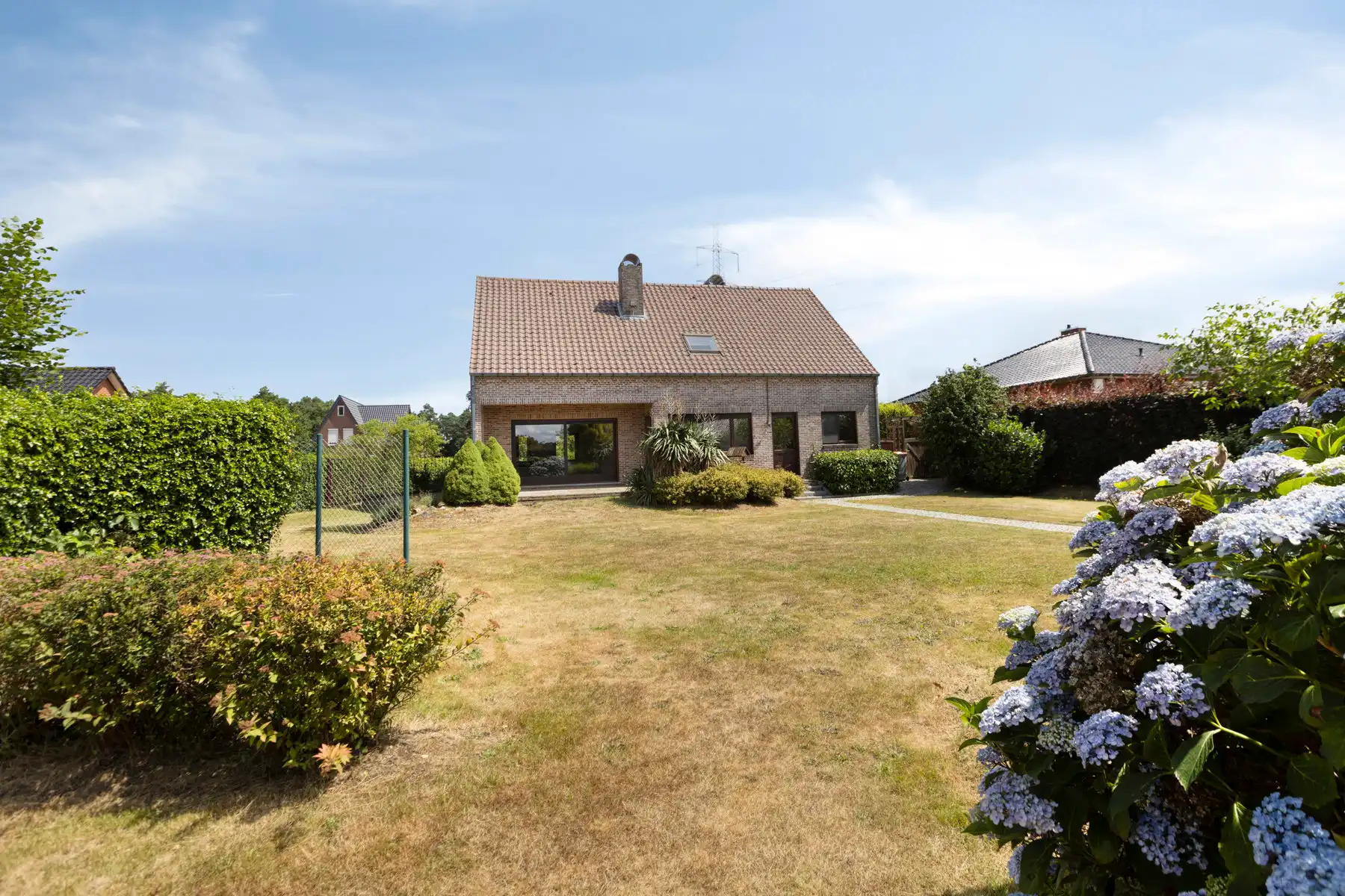 Villa met 4 slaapkamers op perceel van 14a 60ca.  foto 40